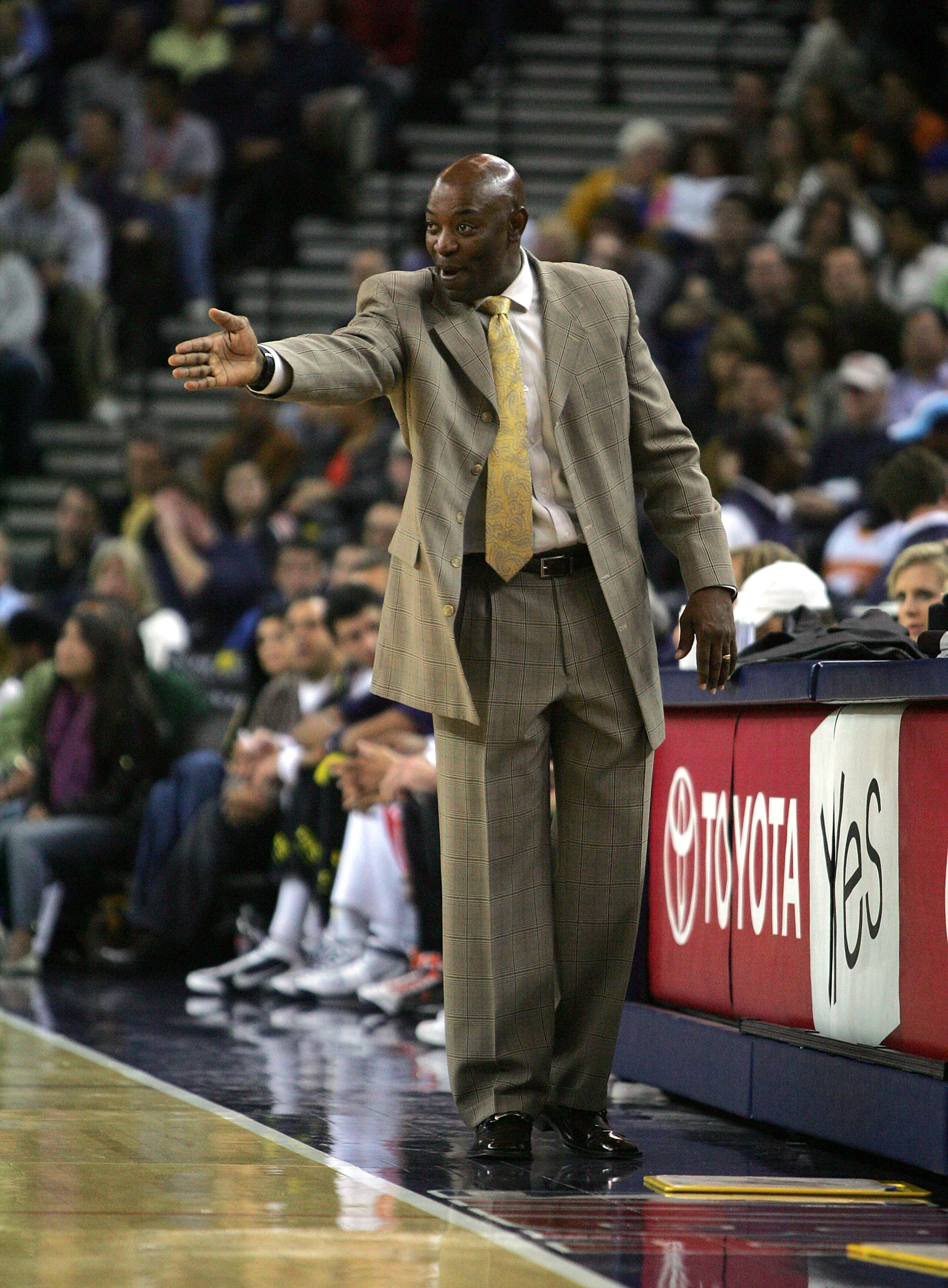 OAKLAND, CA - NOVEMBER 30:  Coach Keith Smart of the Golden State Warriors fills in for head coach Don Nelson during their game against the Indiana Pacers at Oracle Arena on November 30, 2009 in Oakland, California.  NOTE TO USER: User expressly acknowled