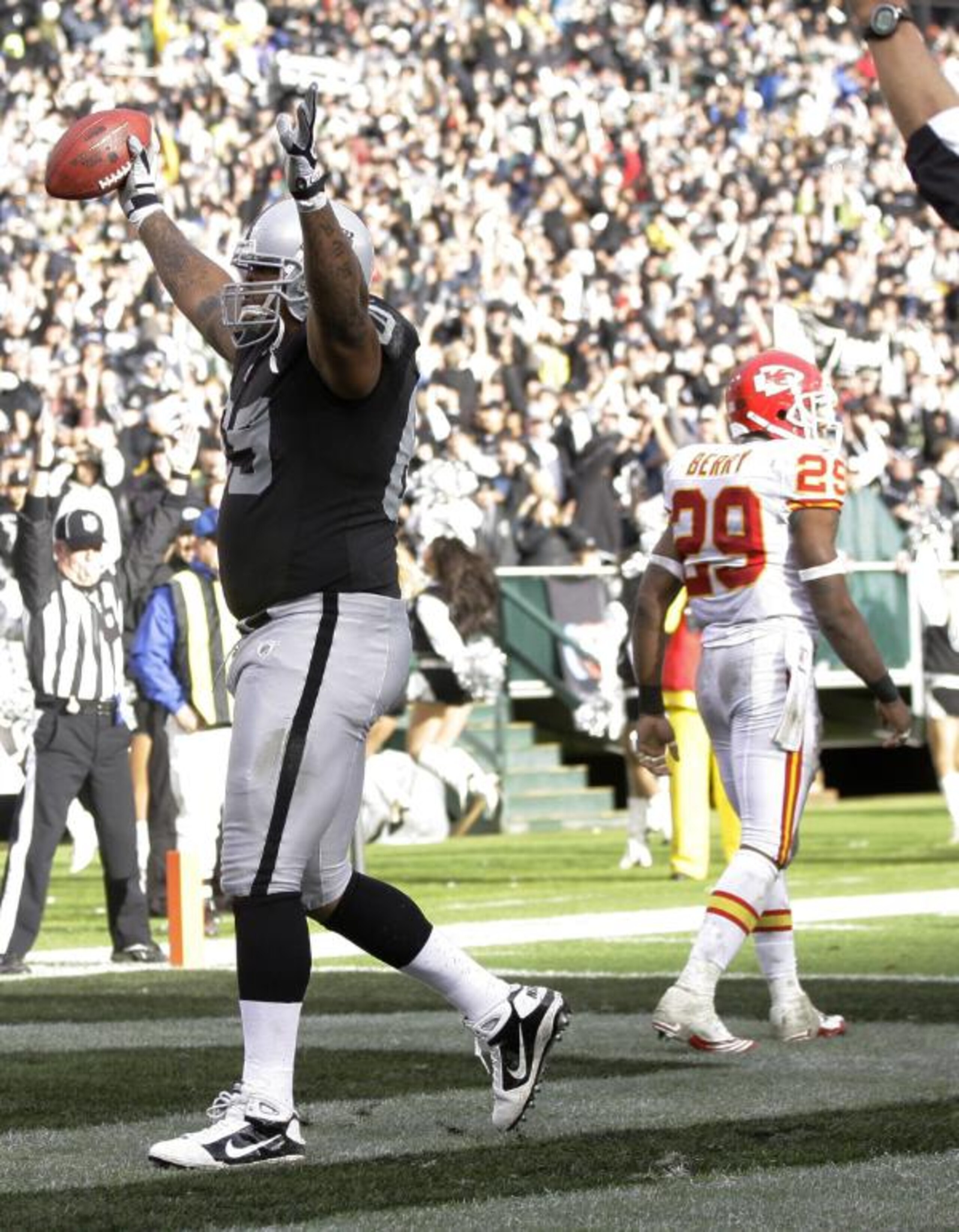 It's funny to think that the only receiving touchdown by the Raiders was a back up offensive tackle!