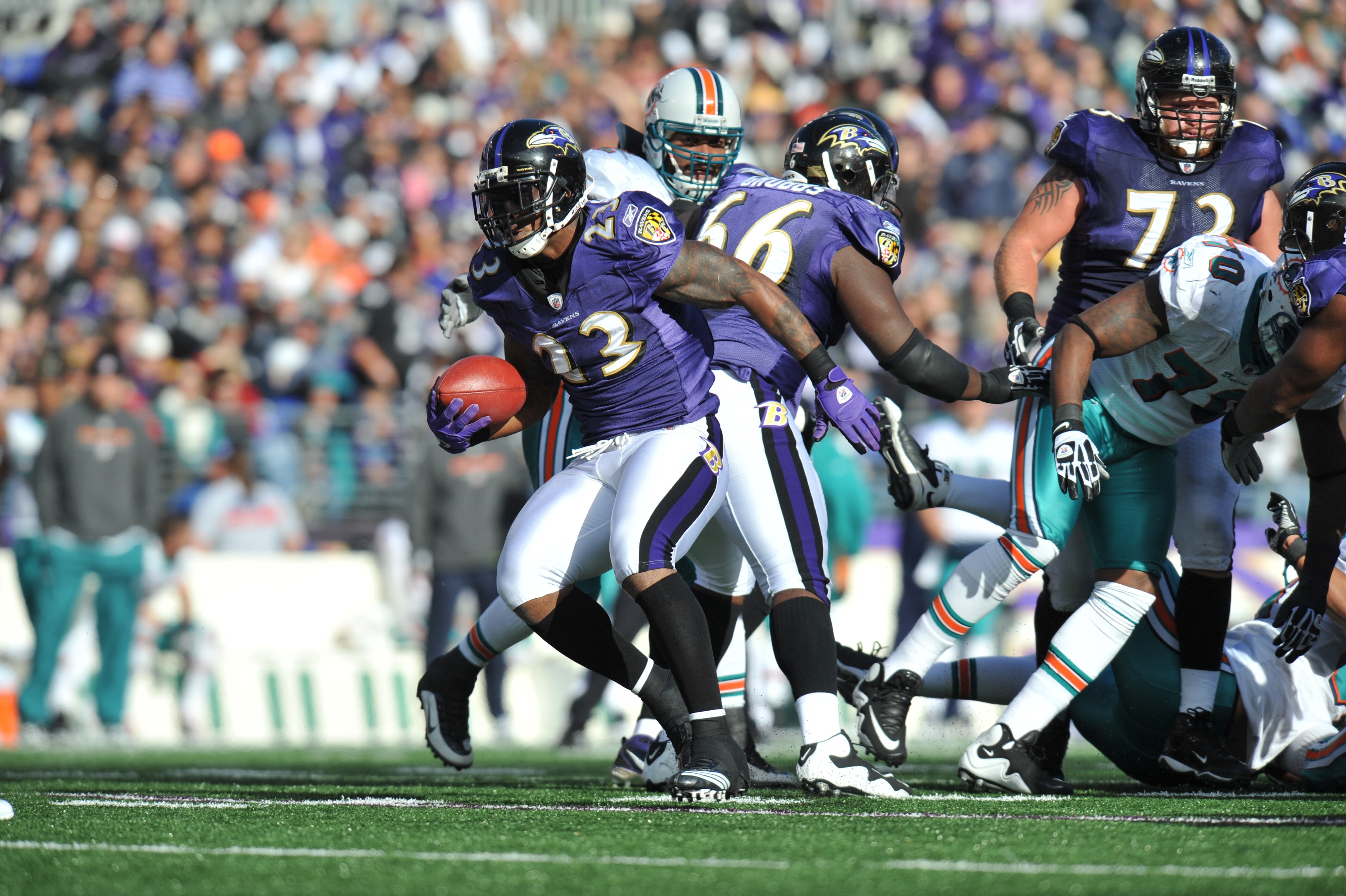 BALTIMORE, MD - NOVEMBER 7:  Willis McGahee #23 of the Baltimore Ravens runs the ball against the Miami Dolphins at M&T Bank Stadium on November 7, 2010 in Baltimore, Maryland. The Ravens defeated the Dolphins 26-10. (Photo by Larry French/Getty Images)