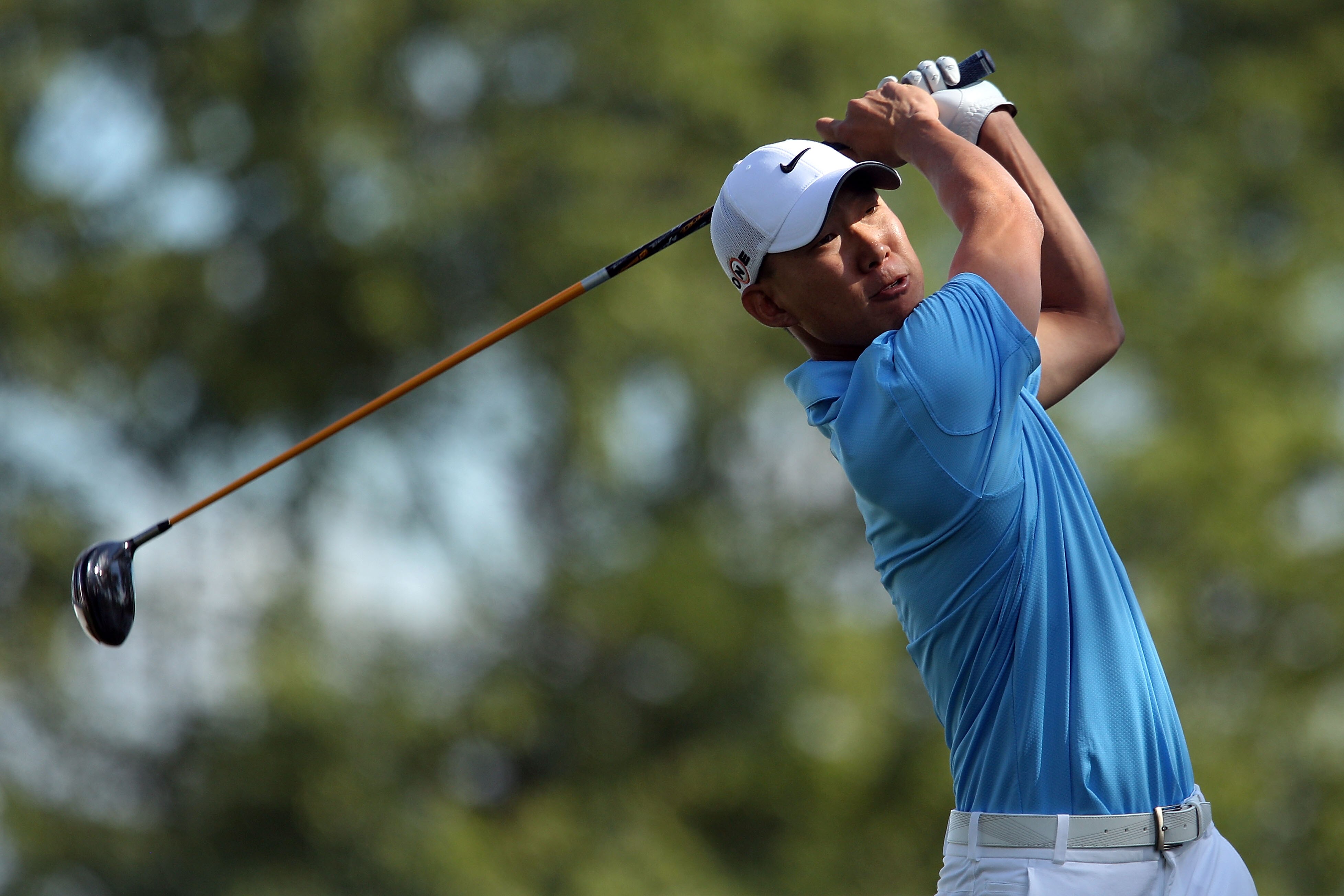 LEMONT, IL - SEPTEMBER 09:  Anthony Kim tees off on the 15th hole during the first round of the BMW Championship at Cog Hill Golf & Country Club on September 9, 2010 in Lemont, Illinois.  (Photo by Scott Halleran/Getty Images)