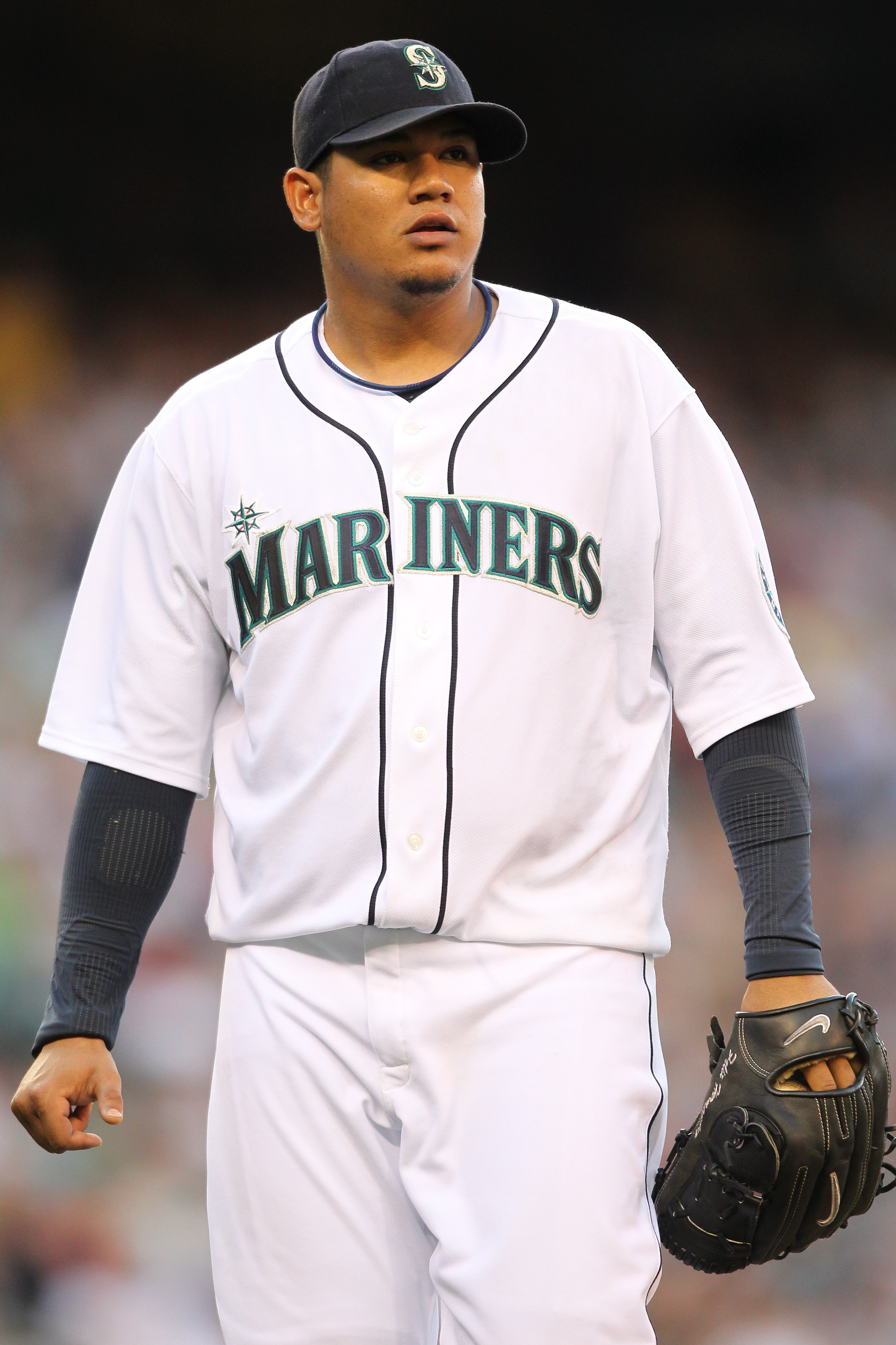 SEATTLE - JULY 10: Starting pitcher Felix Hernandez #34 of the Seattle Mariners walks to the dugout during the game against the New York Yankees at Safeco Field on July 10, 2010 in Seattle, Washington. (Photo by Otto Greule Jr/Getty Images) SEATTLE - JULY 10: Starting pitcher Felix Hernandez #34 of the Seattle Mariners walks to the dugout during the game against the New York Yankees at Safeco Field on July 10, 2010 in Seattle, Washington. (Photo by Otto Greule Jr/Getty Images)