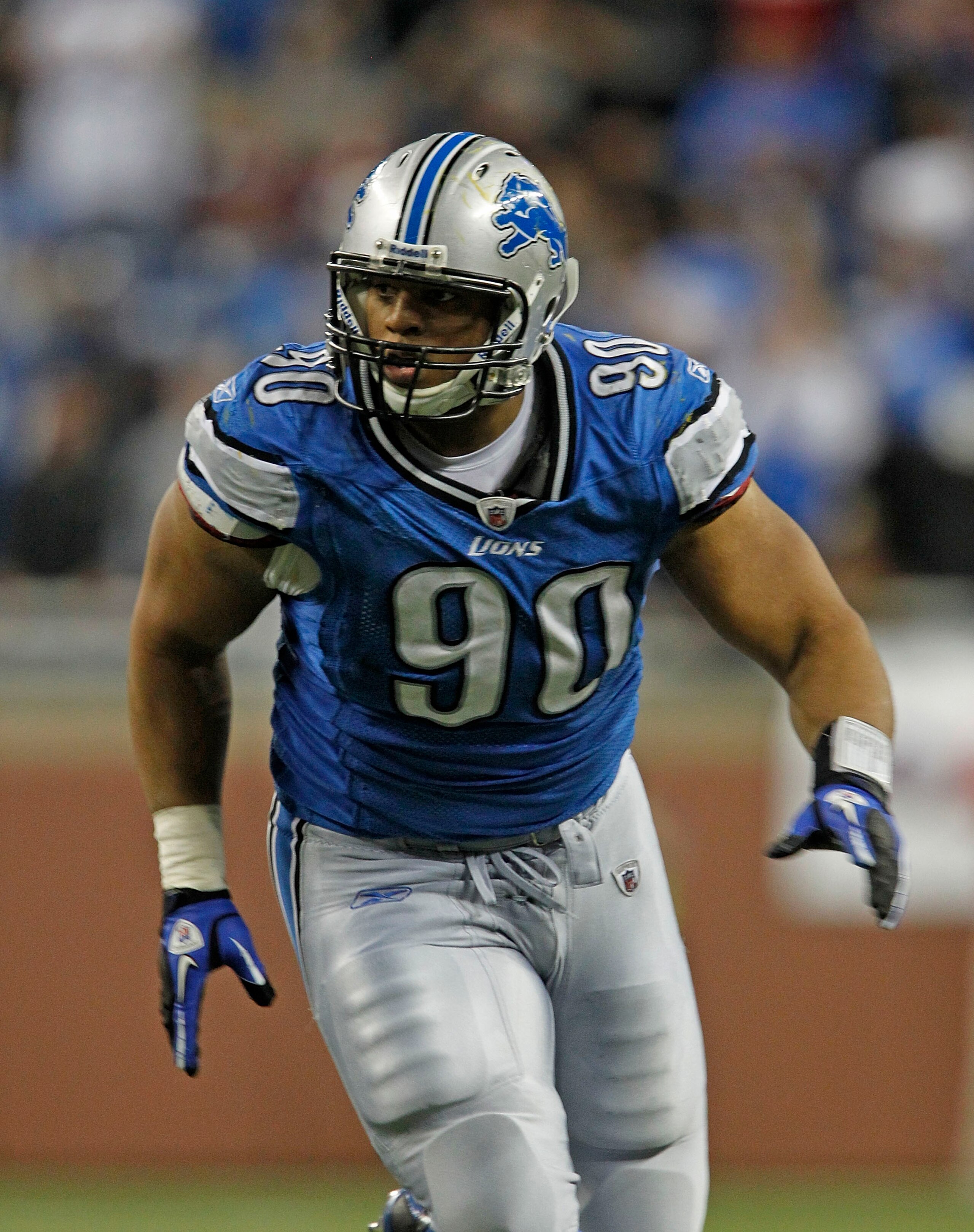DETROIT - OCTOBER 31: Ndamukong Suh #90 of the Detroit Lions recovers a late fourth quarter fumble from Rex Grossman #8 of the Washington Redskins an scores a touchdown at Ford Field on October 31, 2010 in Detroit, Michigan. The Lions defeated the Redskin DETROIT - OCTOBER 31: Ndamukong Suh #90 of the Detroit Lions recovers a late fourth quarter fumble from Rex Grossman #8 of the Washington Redskins an scores a touchdown at Ford Field on October 31, 2010 in Detroit, Michigan. The Lions defeated the Redskin