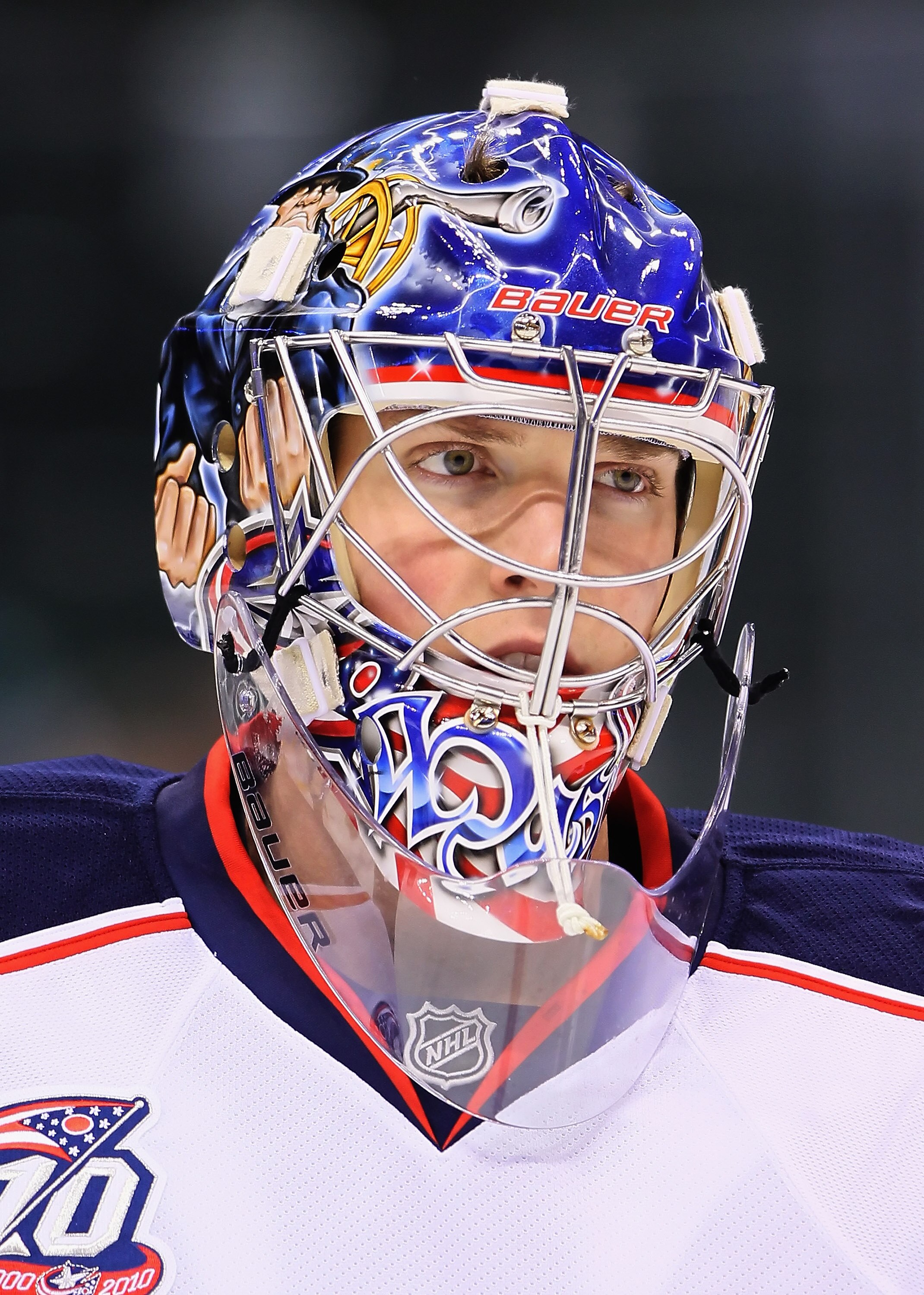 ST PAUL, MN - OCTOBER 16:  Goaltender Steve Mason #1 of the Columbus Blue Jackets looks on prior to the start of the game against the Minnesota Wild at Xcel Energy Center on October 16, 2010 in St Paul, Minnesota.  (Photo by Jeff Gross/Getty Images)