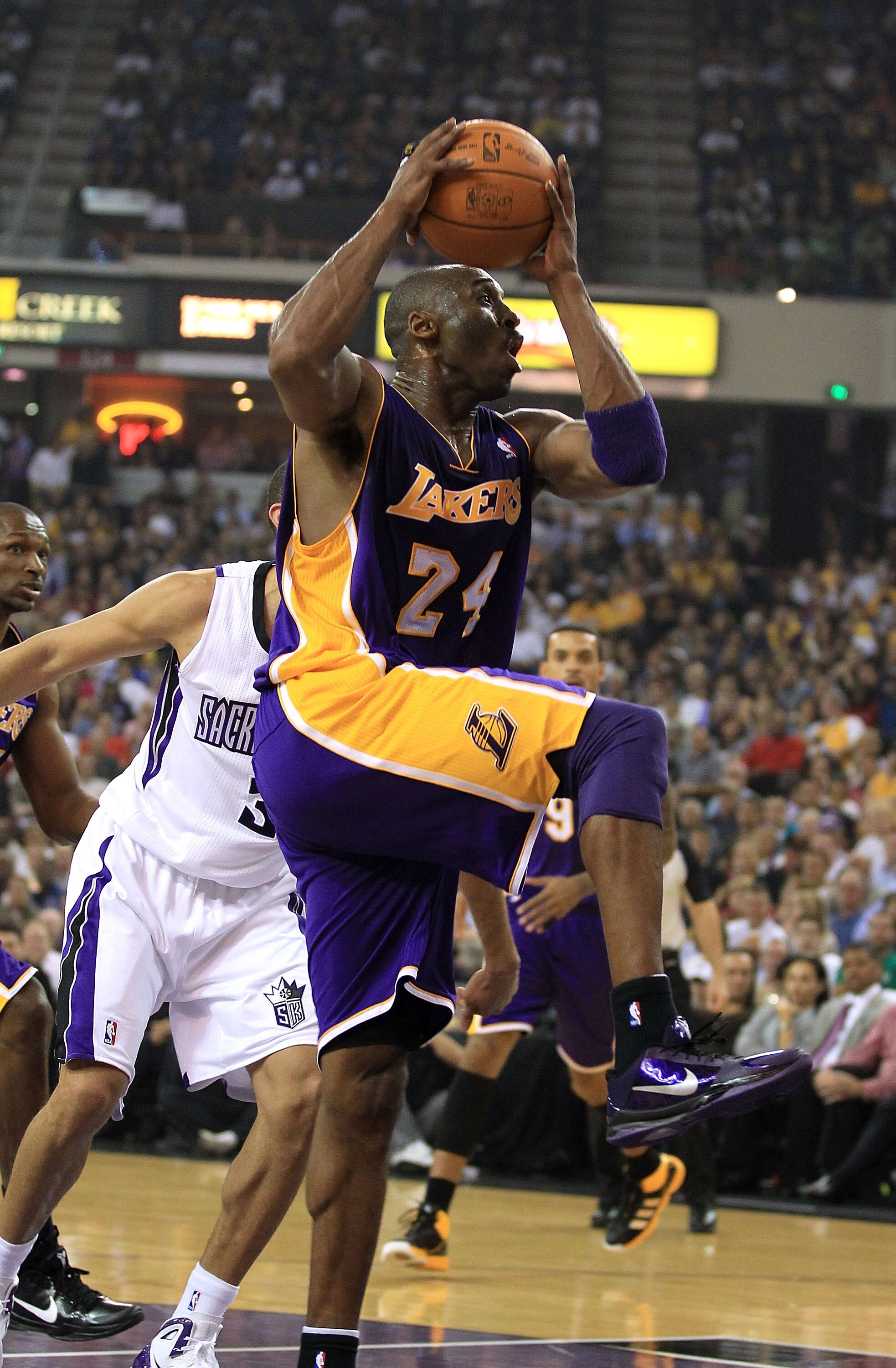 SACRAMENTO, CA - NOVEMBER 03:  Kobe Bryant #24 of the Los Angeles Lakers in action against the Sacramento Kings at ARCO Arena on November 3, 2010 in Sacramento, California.  NOTE TO USER: User expressly acknowledges and agrees that, by downloading and or