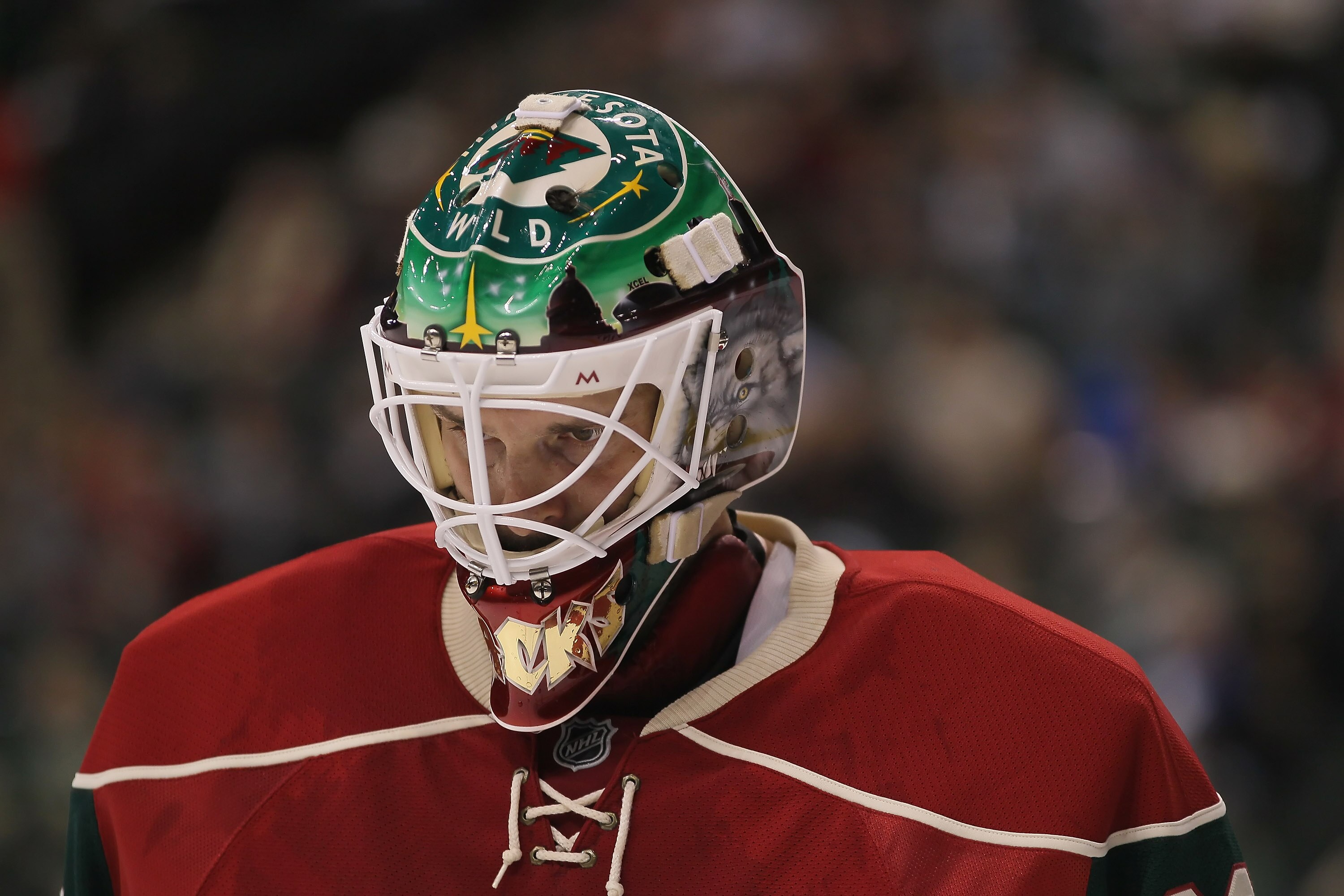 ST PAUL, MN - SEPTEMBER 25:  Goaltender Niklas Backstrom #32 of the Minnesota Wild looks down against the Philadelphia Flyers at Xcel Energy Center on September 25, 2010 in St Paul, Minnesota.  (Photo by Jeff Gross/Getty Images)