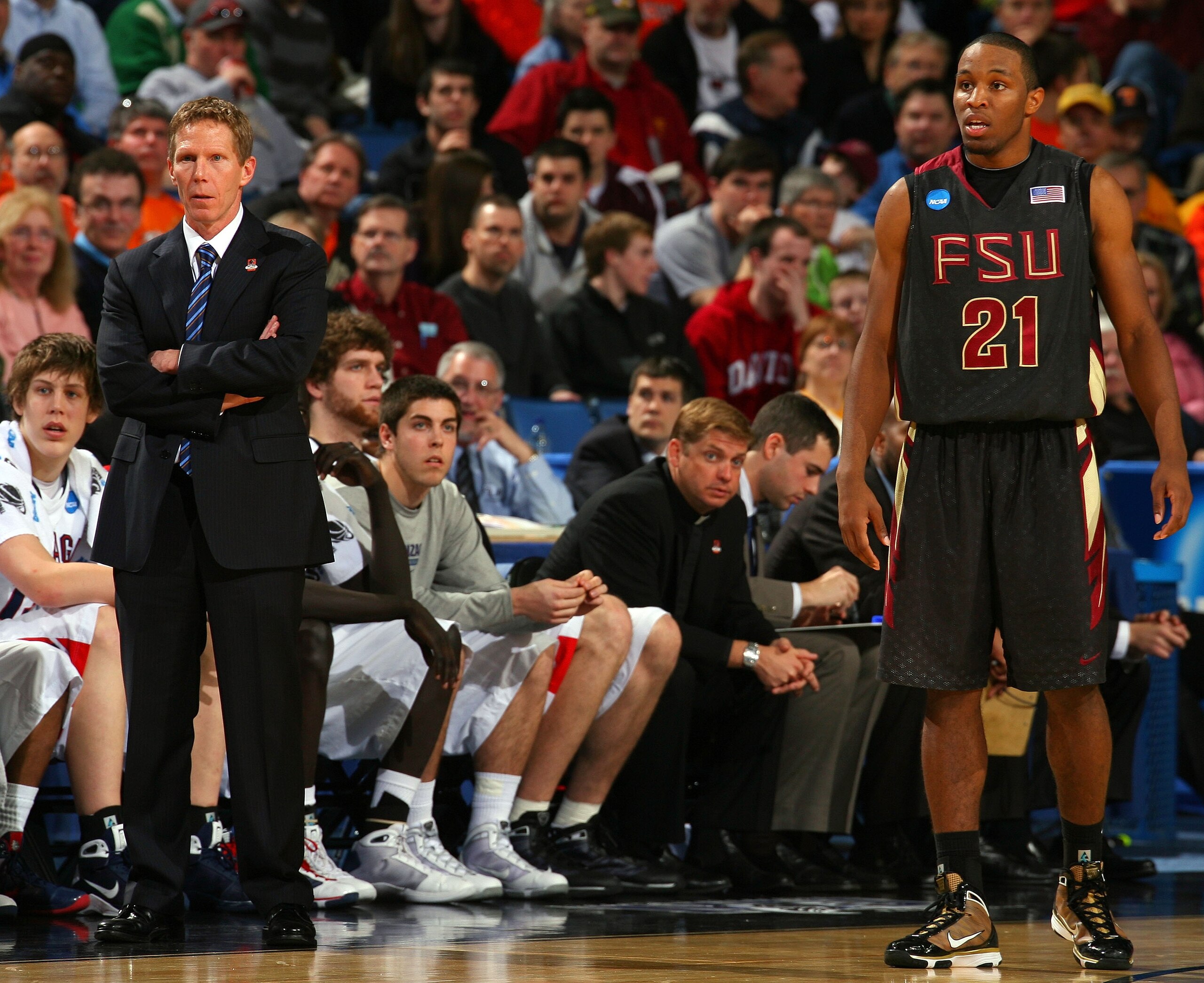 BUFFALO, NY - MARCH 19:  Head coach Mark Few of the Gonzaga Bulldogs and Michael Snaer #21 of the Florida State Seminoles look on during the first round of the 2010 NCAA men's basketball tournament at HSBC Arena on March 19, 2010 in Buffalo, New York.  (P