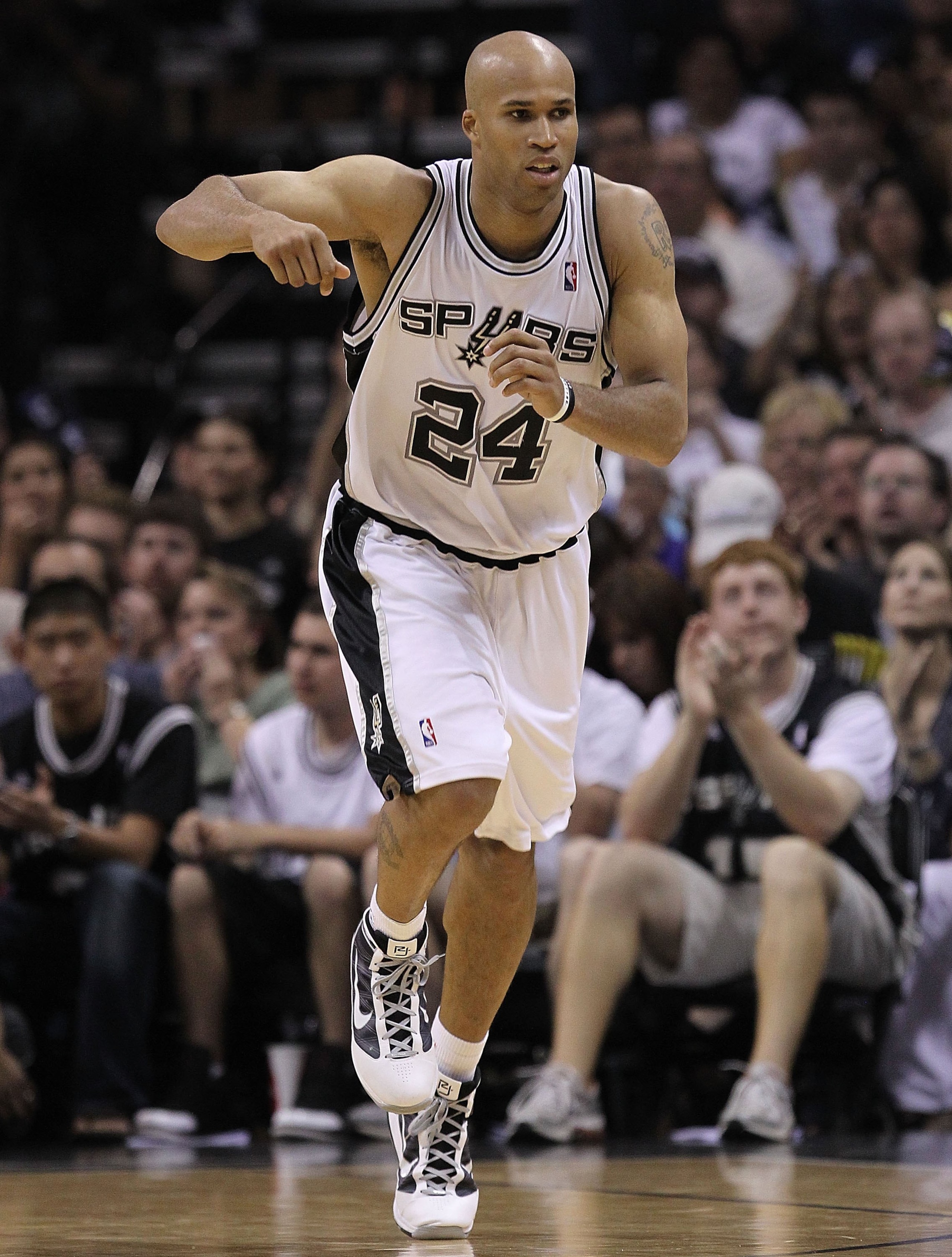 SAN ANTONIO - MAY 09:  Forward Richard Jefferson #24 of the San Antonio Spurs in Game Four of the Western Conference Semifinals during the 2010 NBA Playoffs at AT&T Center on May 9, 2010 in San Antonio, Texas. NOTE TO USER: User expressly acknowledges and
