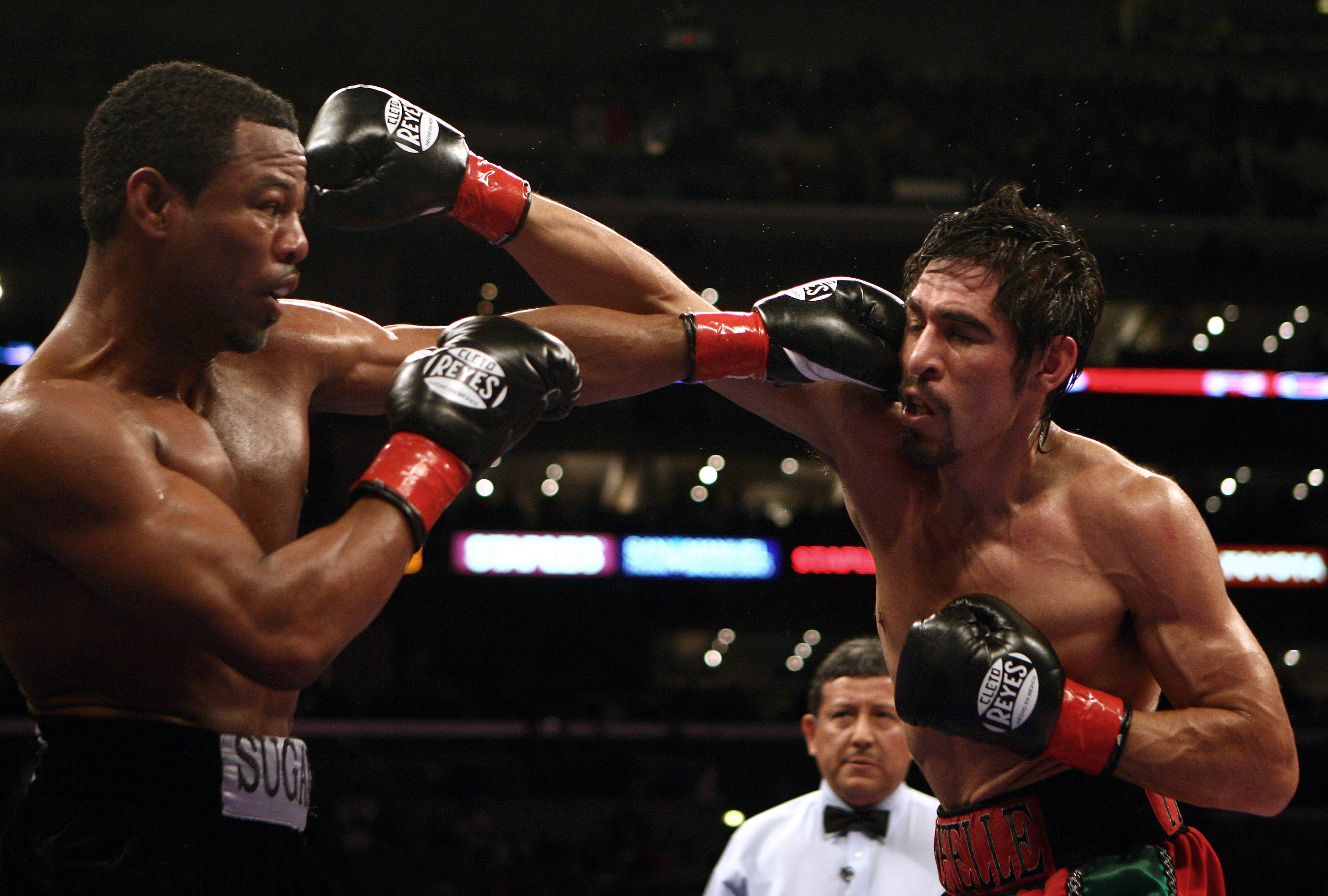 LOS ANGELES - JANUARY 24:   Shane Mosley lands a punch on Antonio Margarito en route to his TKO in the ninth round after Margarito's corner threw in the towel during their WBA welterweight title fight on January 24, 2009 at the Staples Center in Los Angel