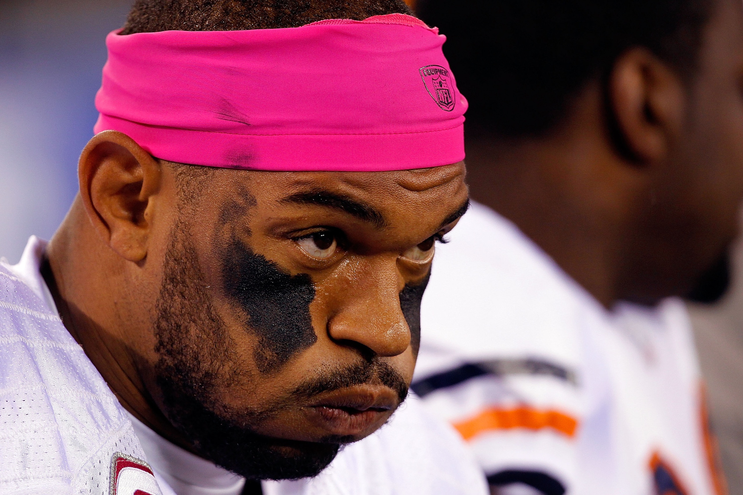 EAST RUTHERFORD, NJ - OCTOBER 03:  Julius Peppers #90 of the Chicago Bears looks on from the bench while playing against the New York Giants at New Meadowlands Stadium on October 3, 2010 in East Rutherford, New Jersey.  (Photo by Michael Heiman/Getty Imag