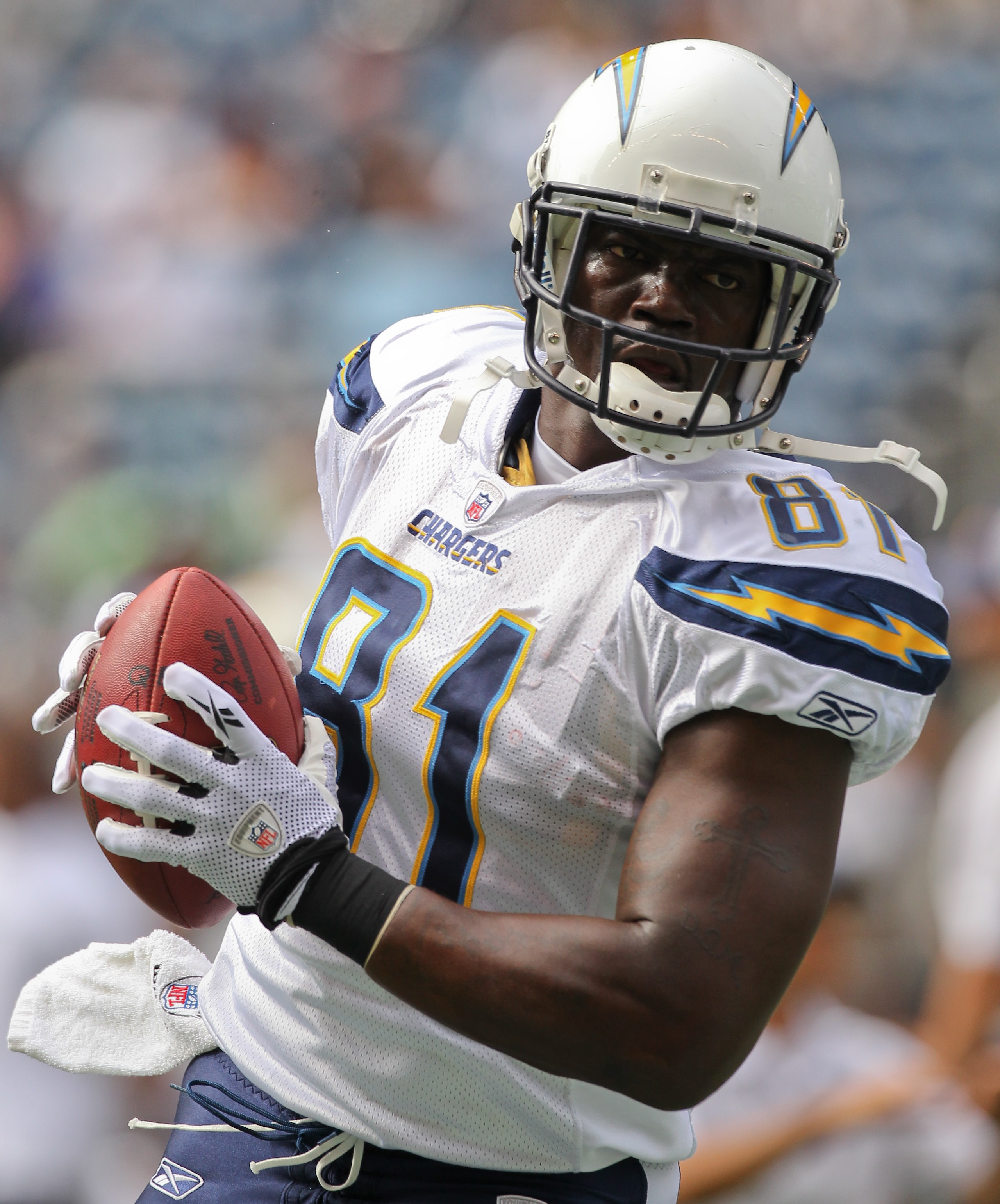 SEATTLE - SEPTEMBER 26:  Tight end Randy McMichael #81 of the San Diego Chargers rushes during warmups prior to the game against the Seattle Seahawks at Qwest Field on September 26, 2010 in Seattle, Washington. (Photo by Otto Greule Jr/Getty Images)