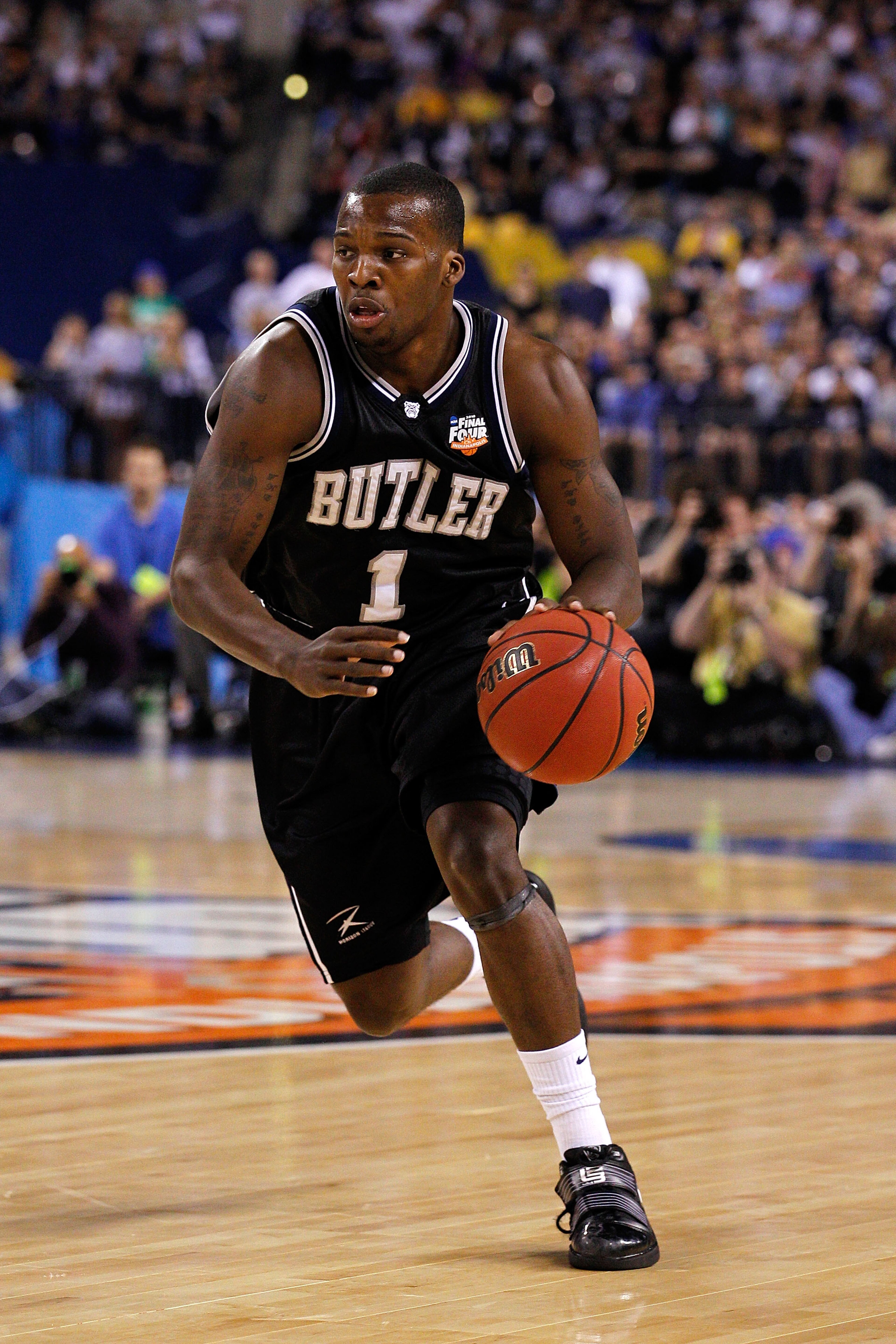 INDIANAPOLIS - APRIL 05:  Shelvin Mack #1 of the Butler Bulldogs brings the ball up court against the Duke Blue Devils during the 2010 NCAA Division I Men's Basketball National Championship game at Lucas Oil Stadium on April 5, 2010 in Indianapolis, India
