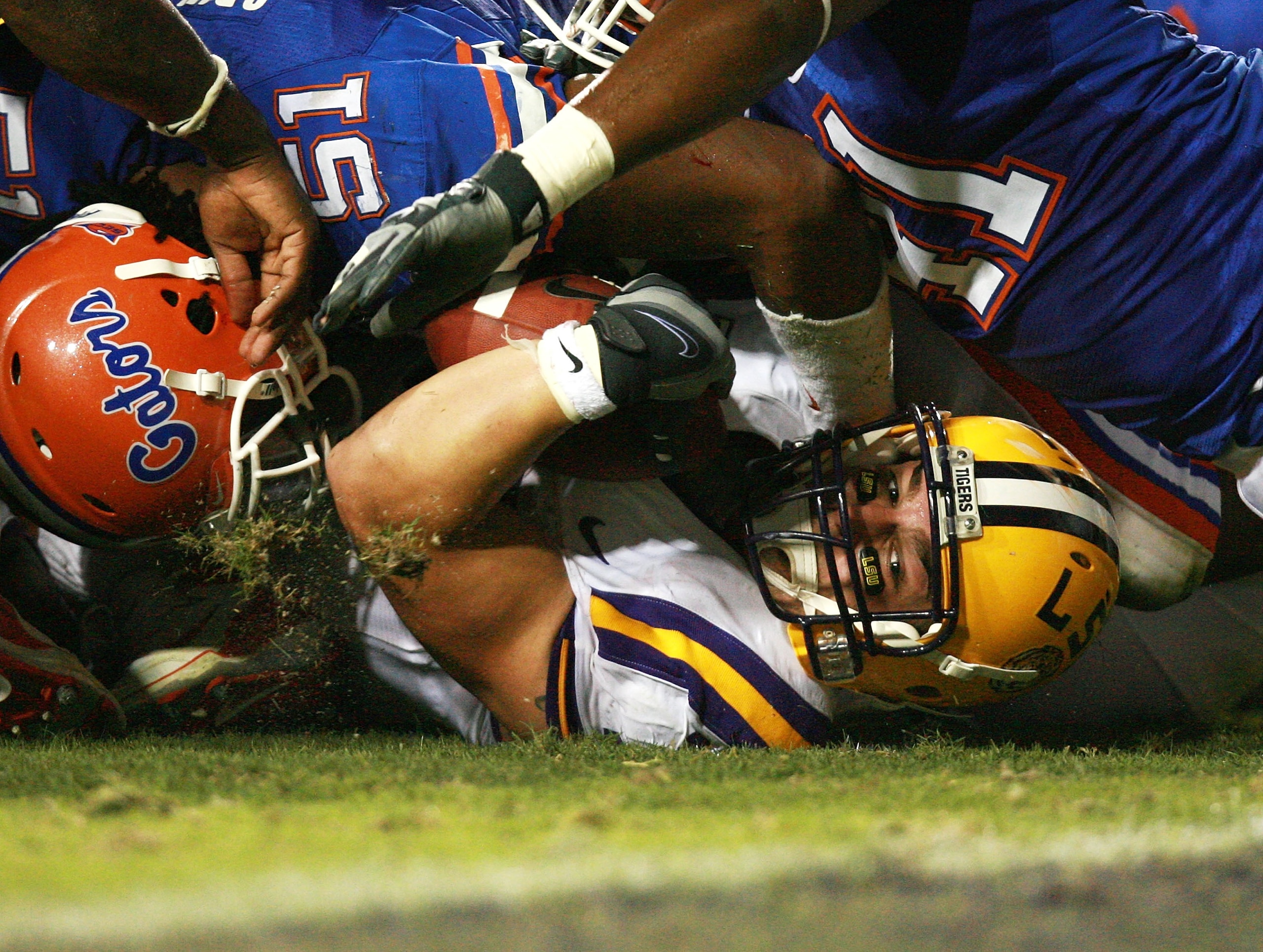 BATON ROUGE, LA - OCTOBER 06: Running back Jacob Hester #18 of the LSU Tigers looks toward the goalline as he comes up short against the Florida Gators at Tiger Stadium on October 6, 2007 in Baton Rouge, Louisiana. (Photo by Doug Benc/Getty Images) BATON ROUGE, LA - OCTOBER 06: Running back Jacob Hester #18 of the LSU Tigers looks toward the goalline as he comes up short against the Florida Gators at Tiger Stadium on October 6, 2007 in Baton Rouge, Louisiana. (Photo by Doug Benc/Getty Images)