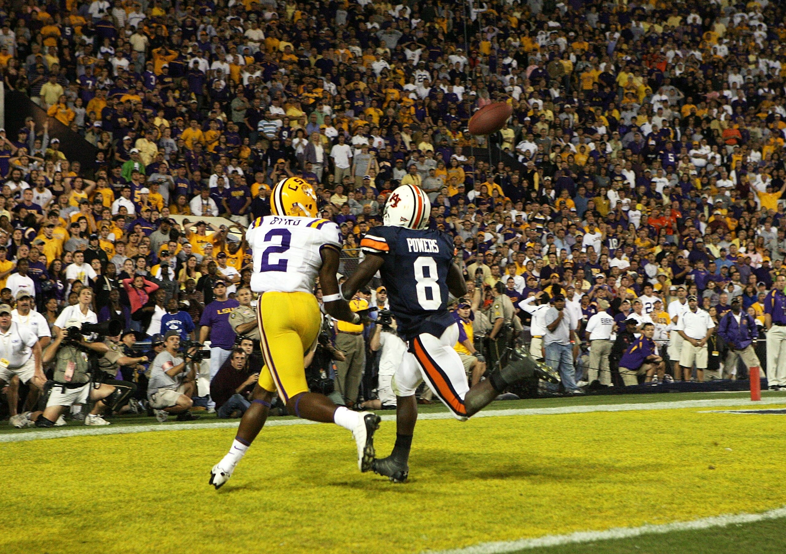 BATON ROUGE, LA - OCTOBER 20: Defensive back Jerraud Powers #8 of the Auburn Tigers can't stop wide receiver Demetrius Byrd #2 of the LSU Tigers from making the game-winning catch at Tiger Stadium on October 20, 2007 in Baton Rouge, Louisiana. LSU defeat BATON ROUGE, LA - OCTOBER 20: Defensive back Jerraud Powers #8 of the Auburn Tigers can't stop wide receiver Demetrius Byrd #2 of the LSU Tigers from making the game-winning catch at Tiger Stadium on October 20, 2007 in Baton Rouge, Louisiana. LSU defeat