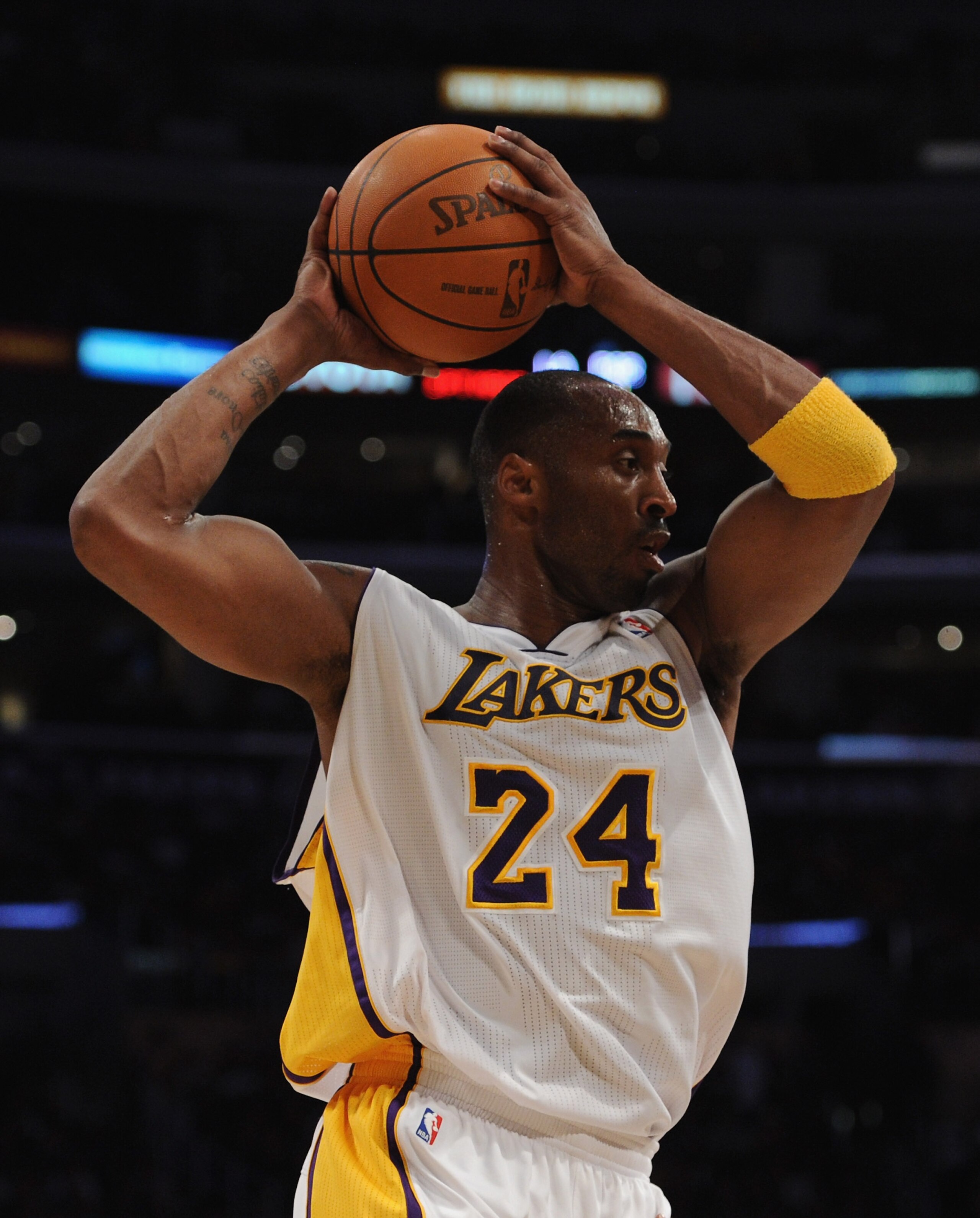 LOS ANGELES, CA - NOVEMBER 07:  Kobe Bryant #24 of the Los Angeles Lakers makes a play against the Portland Trail Blazers at the Staples Center on November 7, 2010 in Los Angeles, California.  NOTE TO USER: User expressly acknowledges and agrees that, by