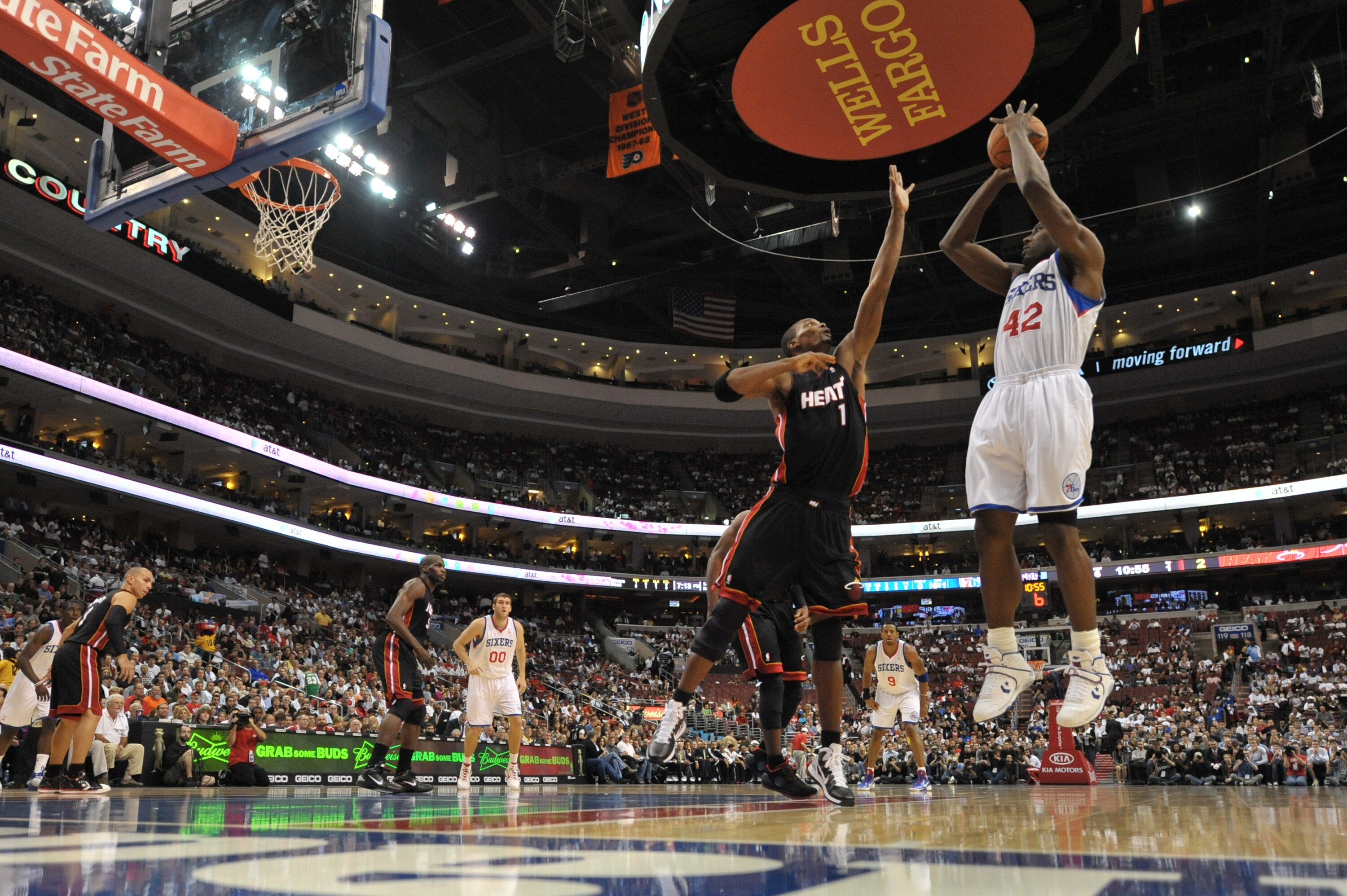PHILADELPHIA - OCTOBER 27:  Elton Brand #42 of the Philadelphia 76ers in action during the game against the Miami Heat at the Wells Fargo Center on October 27, 2010 in Philadelphia, Pennsylvania. NOTE TO USER: User expressly acknowledges and agrees that,