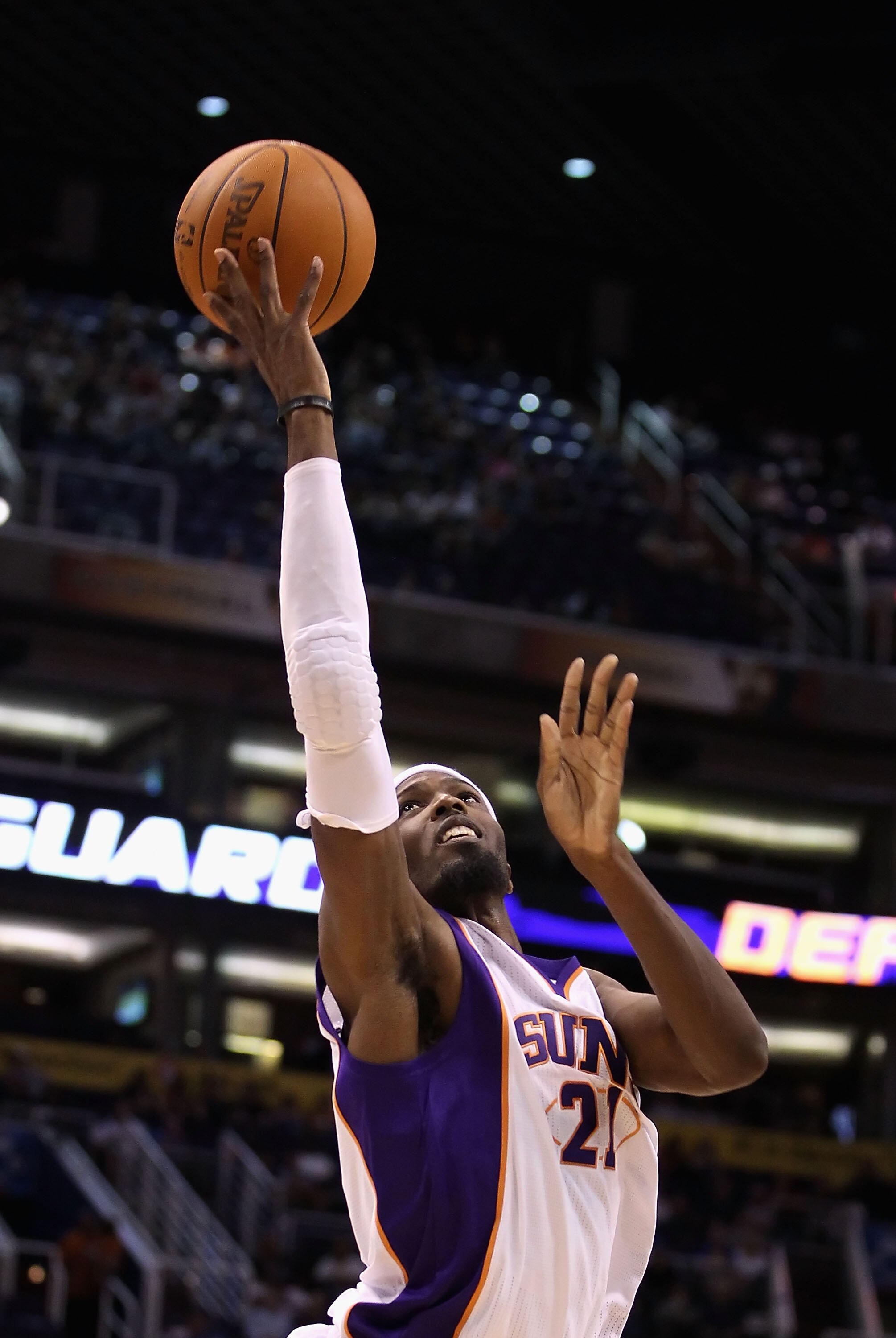 PHOENIX - OCTOBER 19:  Hakim Warrick #21 of the Phoenix Suns puts up a shot against the Golden State Warriors during the preseason NBA game at US Airways Center on October 19, 2010 in Phoenix, Arizona. NOTE TO USER: User expressly acknowledges and agrees 