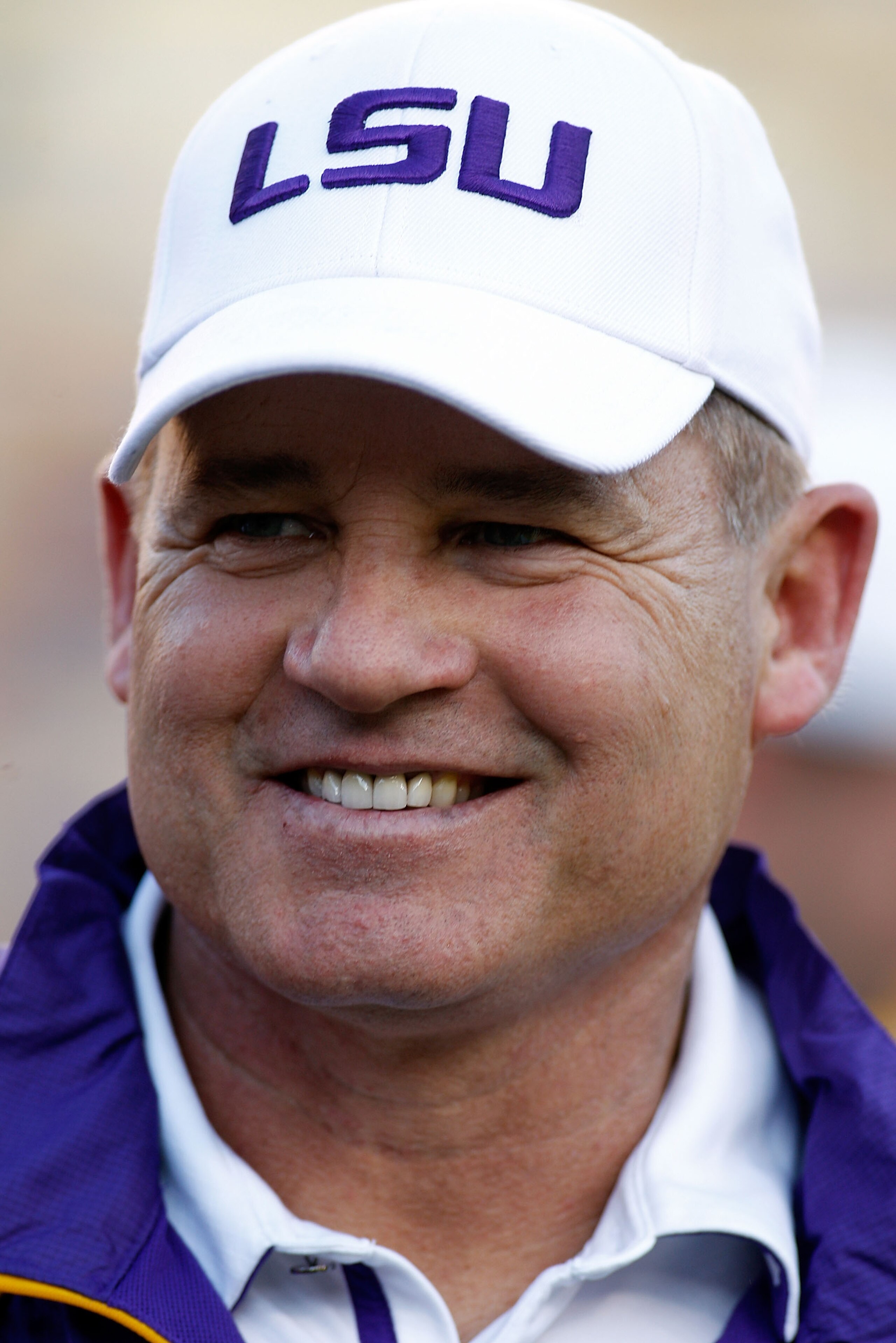 BATON ROUGE, LA - OCTOBER 16: Head coach Les Miles of the Louisiana State University Tigers watches his team warm up before playing the McNeese State Cowboys at Tiger Stadium on October 16, 2010 in Baton Rouge, Louisiana. (Photo by Chris Graythen/Getty BATON ROUGE, LA - OCTOBER 16: Head coach Les Miles of the Louisiana State University Tigers watches his team warm up before playing the McNeese State Cowboys at Tiger Stadium on October 16, 2010 in Baton Rouge, Louisiana. (Photo by Chris Graythen/Getty