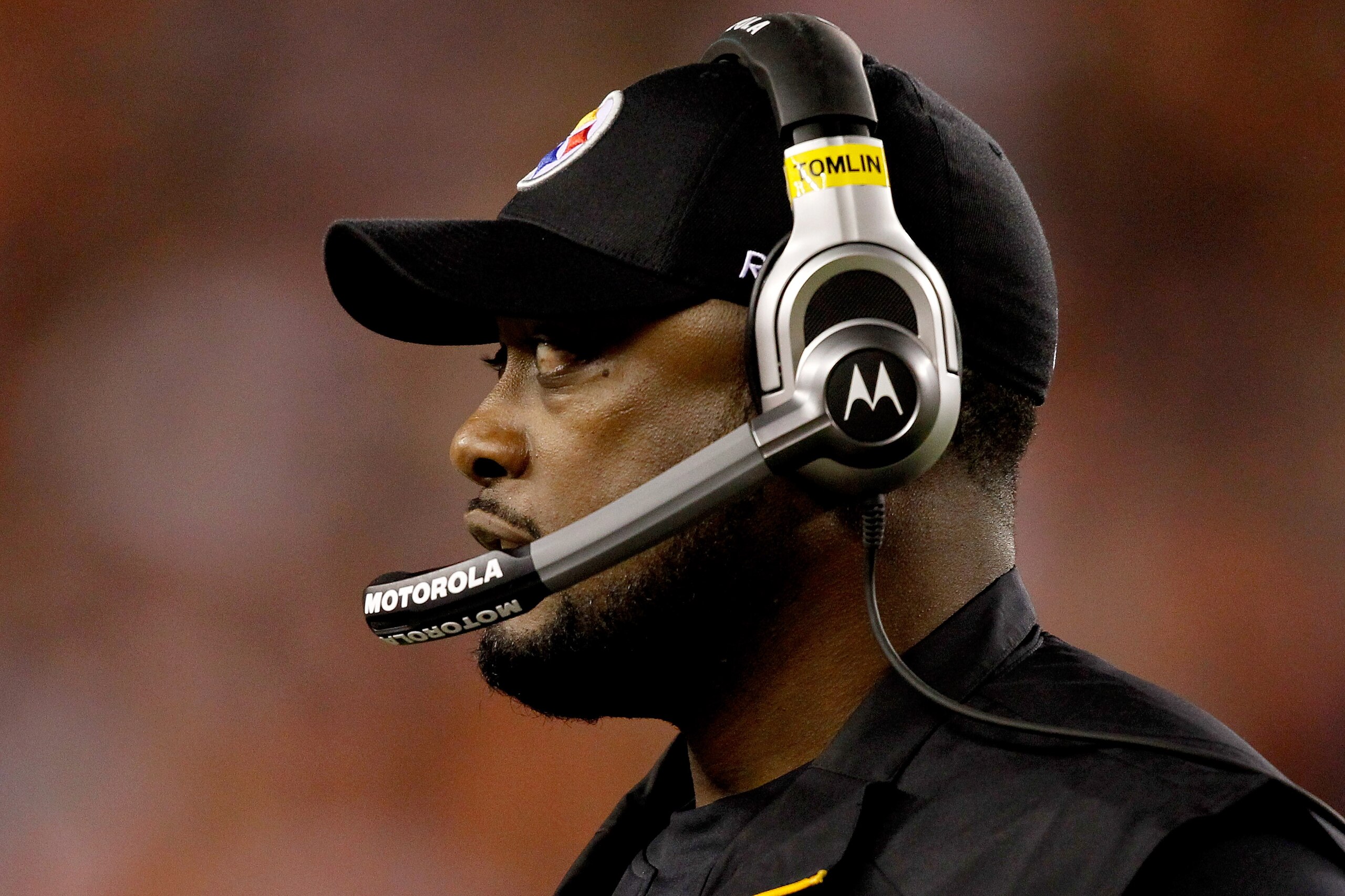 CINCINNATI - NOVEMBER 08: Head coach Mike Tomlin of the Pittsburgh Steelers on the sidelines against the Cincinnati Bengals at Paul Brown Stadium on November 8, 2010 in Cincinnati, Ohio. (Photo by Matthew Stockman/Getty Images) CINCINNATI - NOVEMBER 08: Head coach Mike Tomlin of the Pittsburgh Steelers on the sidelines against the Cincinnati Bengals at Paul Brown Stadium on November 8, 2010 in Cincinnati, Ohio. (Photo by Matthew Stockman/Getty Images)