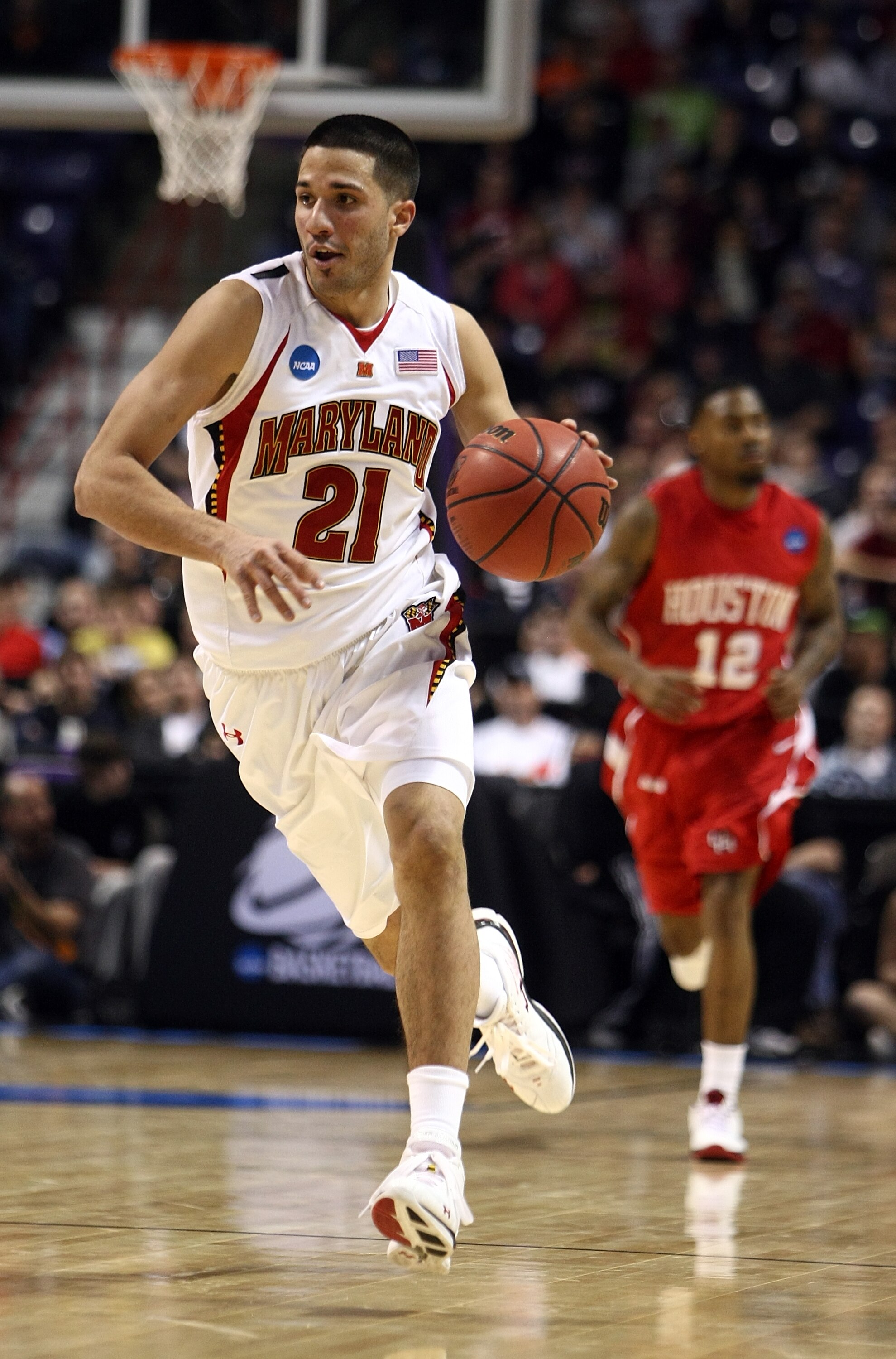 SPOKANE, WA - MARCH 19:  Greivis Vasquez #21 of the Maryland Terrapins move the ball against the Houston Cougars during the first round of the 2010 NCAA menÕs basketball tournament at Spokane Arena on March 19, 2010 in Spokane, Washington.  (Photo by Jona