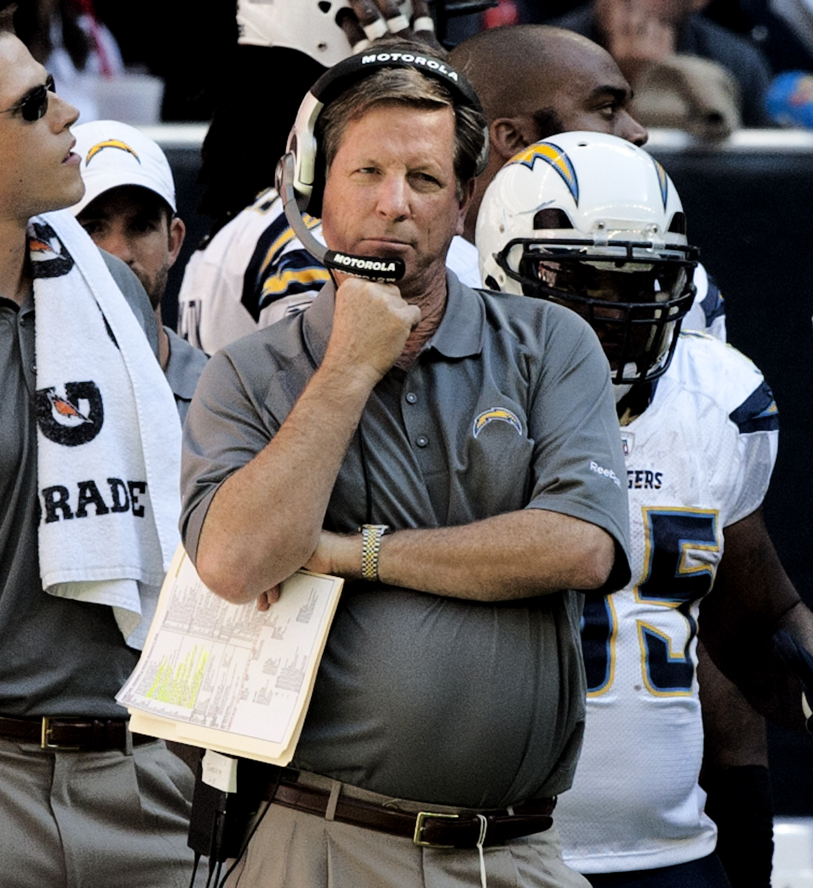 HOUSTON - NOVEMBER 07:  Head coach Norv Turner of the San Diego Chargers looks on during game action against the Houston Texans at Reliant Stadium on November 7, 2010 in Houston, Texas.  (Photo by Bob Levey/Getty Images)