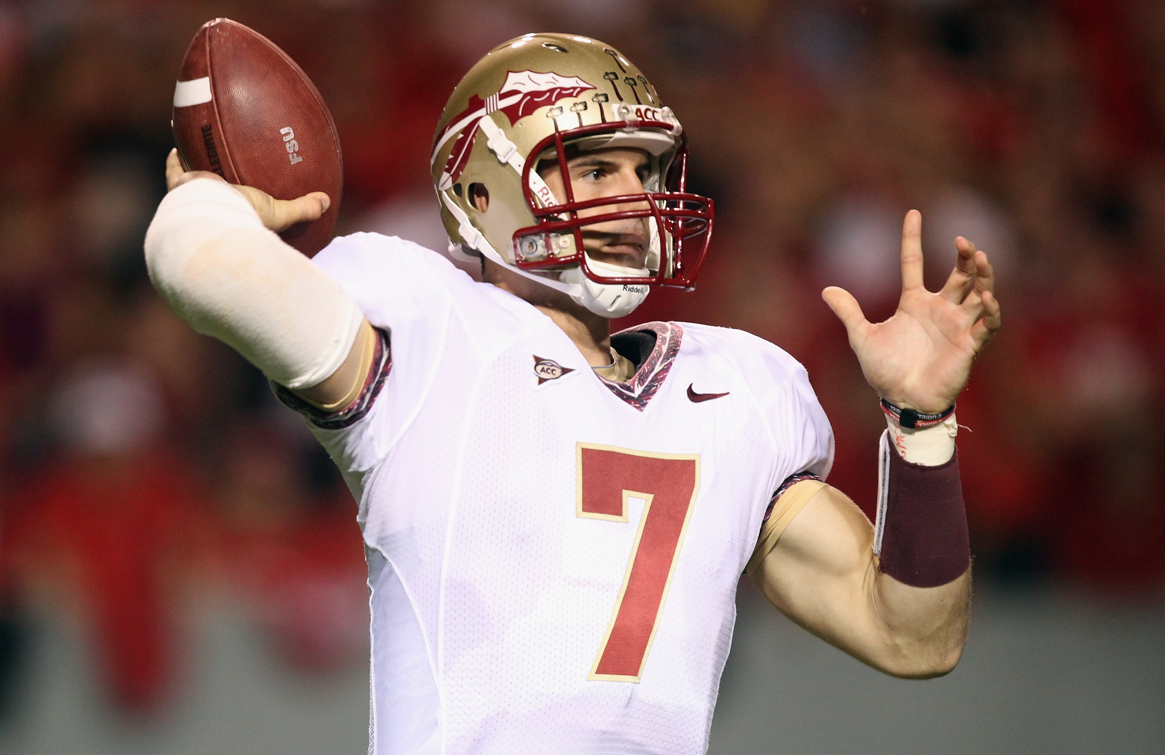 RALEIGH, NC - OCTOBER 28:  Christian Ponder #7 of the Florida State Seminoles drops back to throw a pass against the North Carolina State Wolfpack during their game at Carter-Finley Stadium on October 28, 2010 in Raleigh, North Carolina.  (Photo by Street