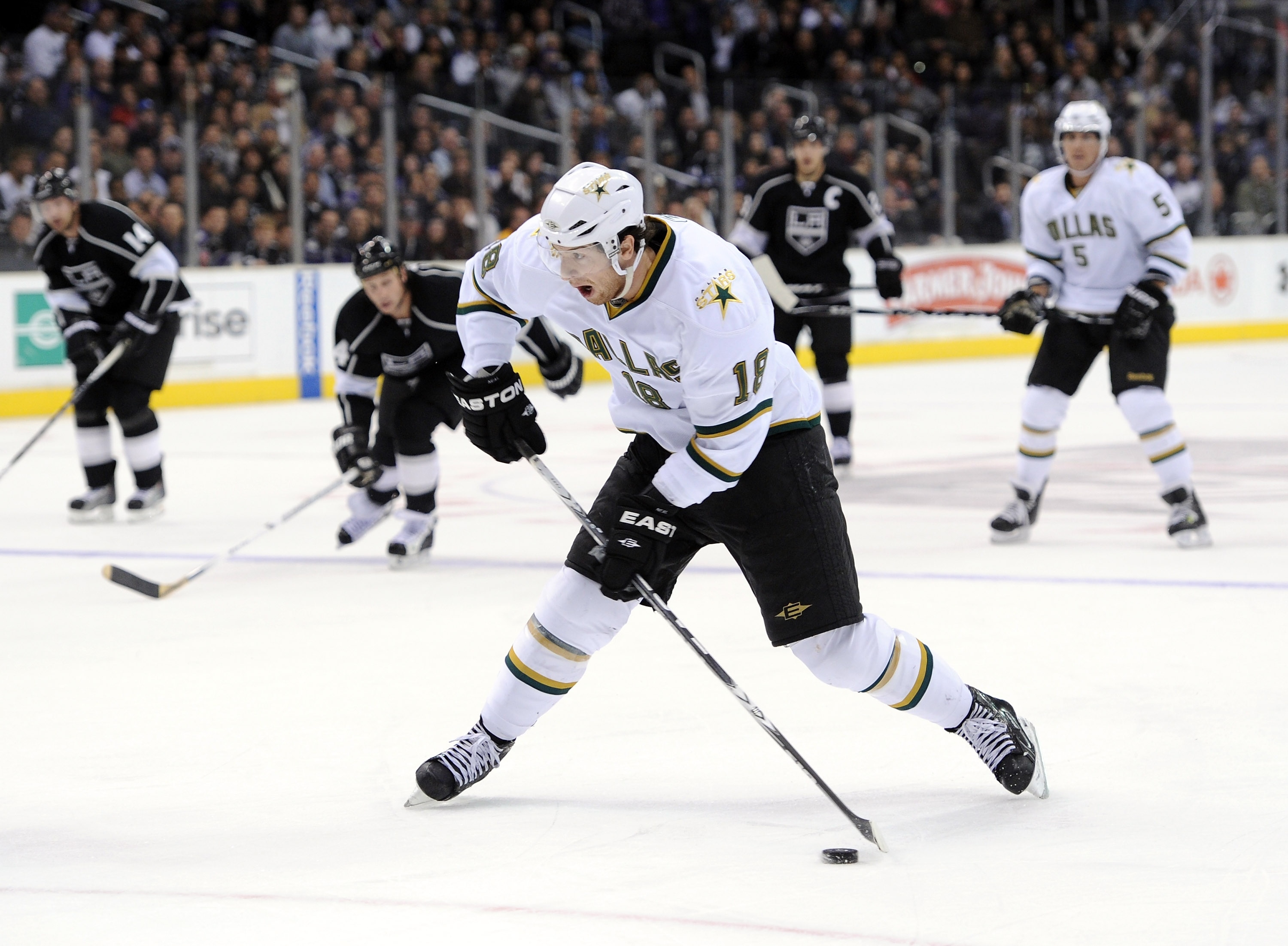 LOS ANGELES, CA - NOVEMBER 11:  James Neal #18 of the Dallas Stars takes a shot during the game against the Los Angeles Kings at the Staples Center on November 11, 2010 in Los Angeles, California.  (Photo by Harry How/Getty Images)