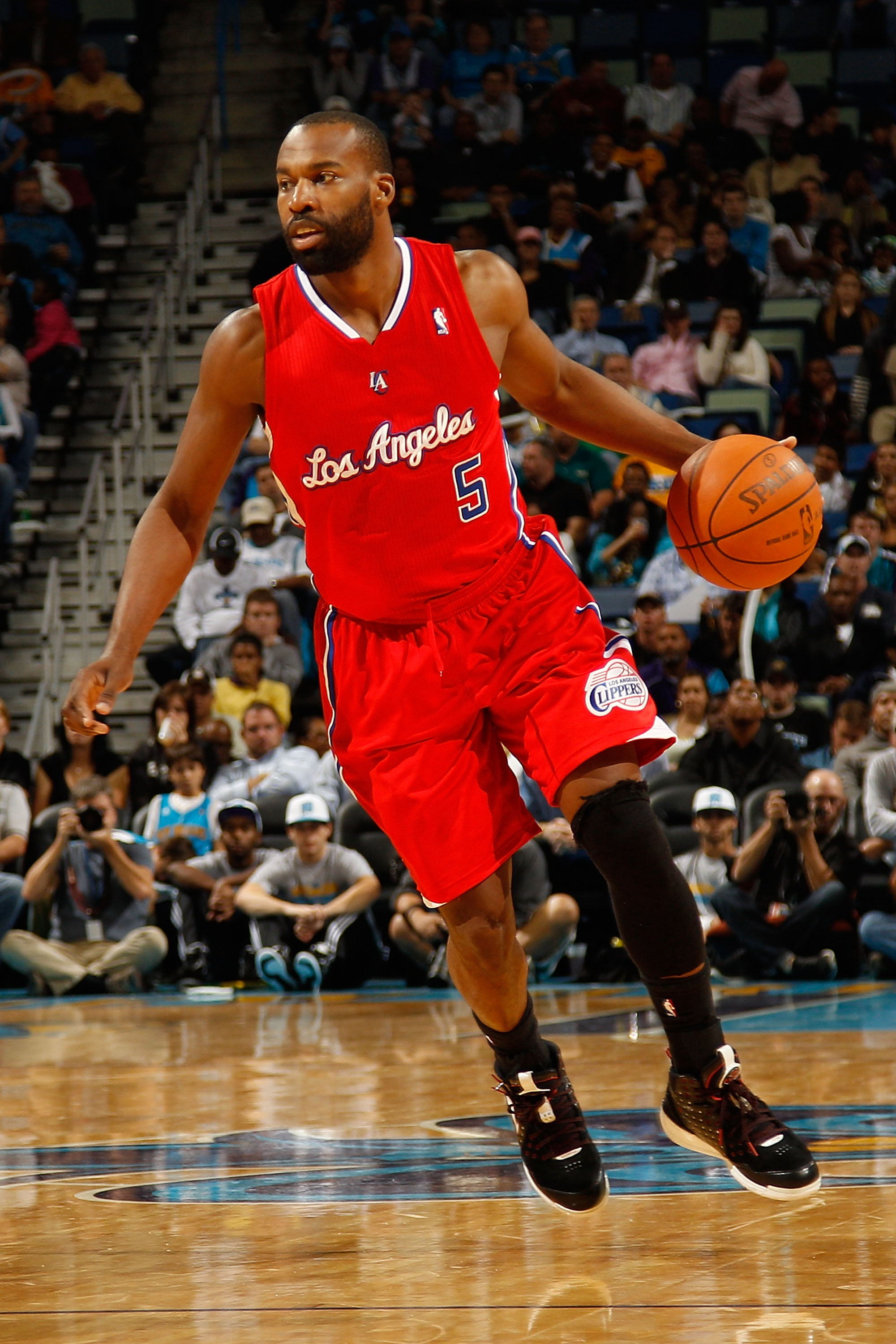 NEW ORLEANS - NOVEMBER 09:  Baron Davis #5 of the Los Angeles Clippers drives the ball down the court during the game against the New Orleans Hornets at the New Orleans Arena on November 9, 2010 in New Orleans, Louisiana. The Hornets defeated the Clippers