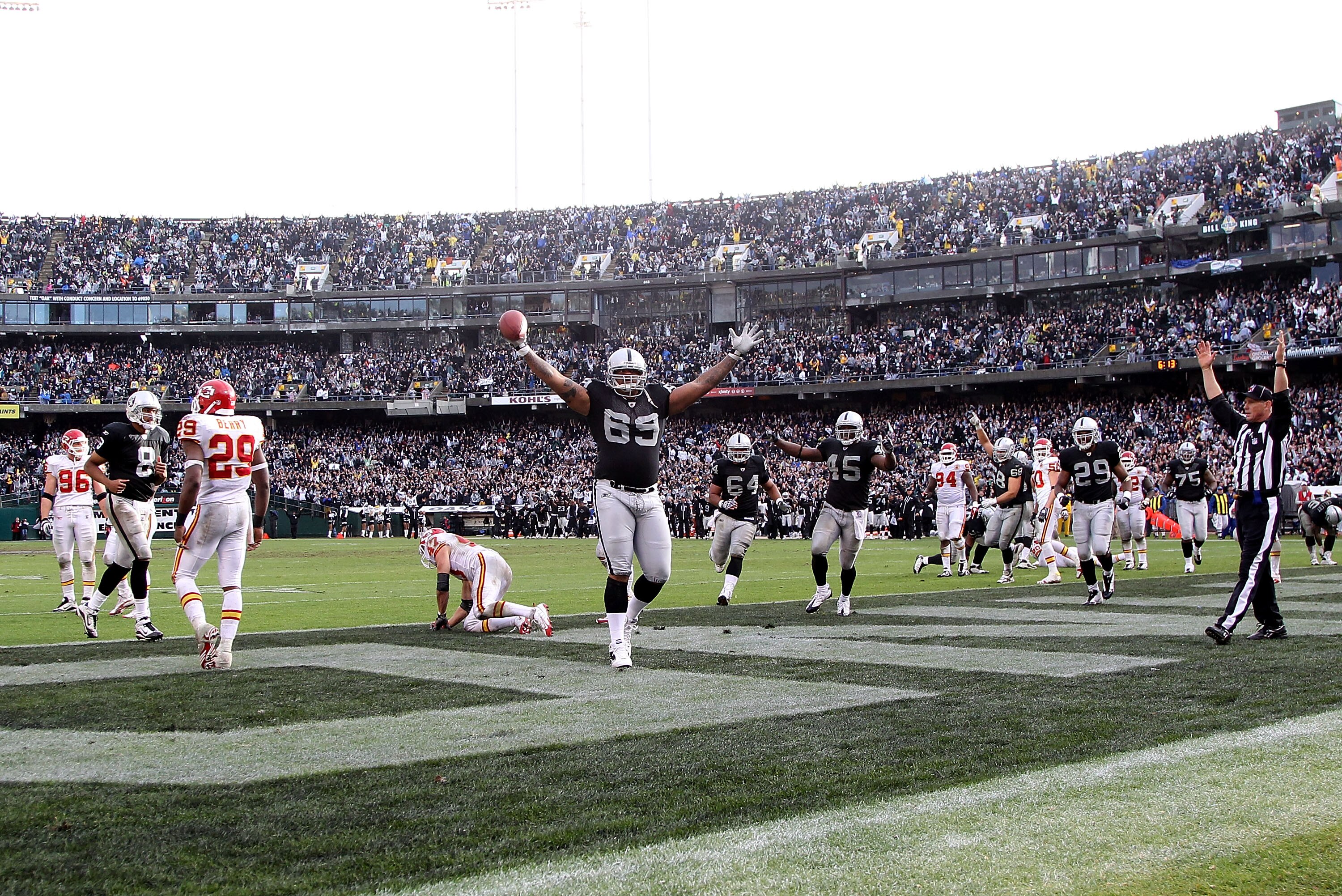 OAKLAND, CA - NOVEMBER 07: Khalif Barnes #69 of the Oakland Raiders celebrates after catching a touchdown against the Kansas City Chiefs during an NFL game at Oakland-Alameda County Coliseum on November 7, 2010 in Oakland, California.  (Photo by Jed Jacob