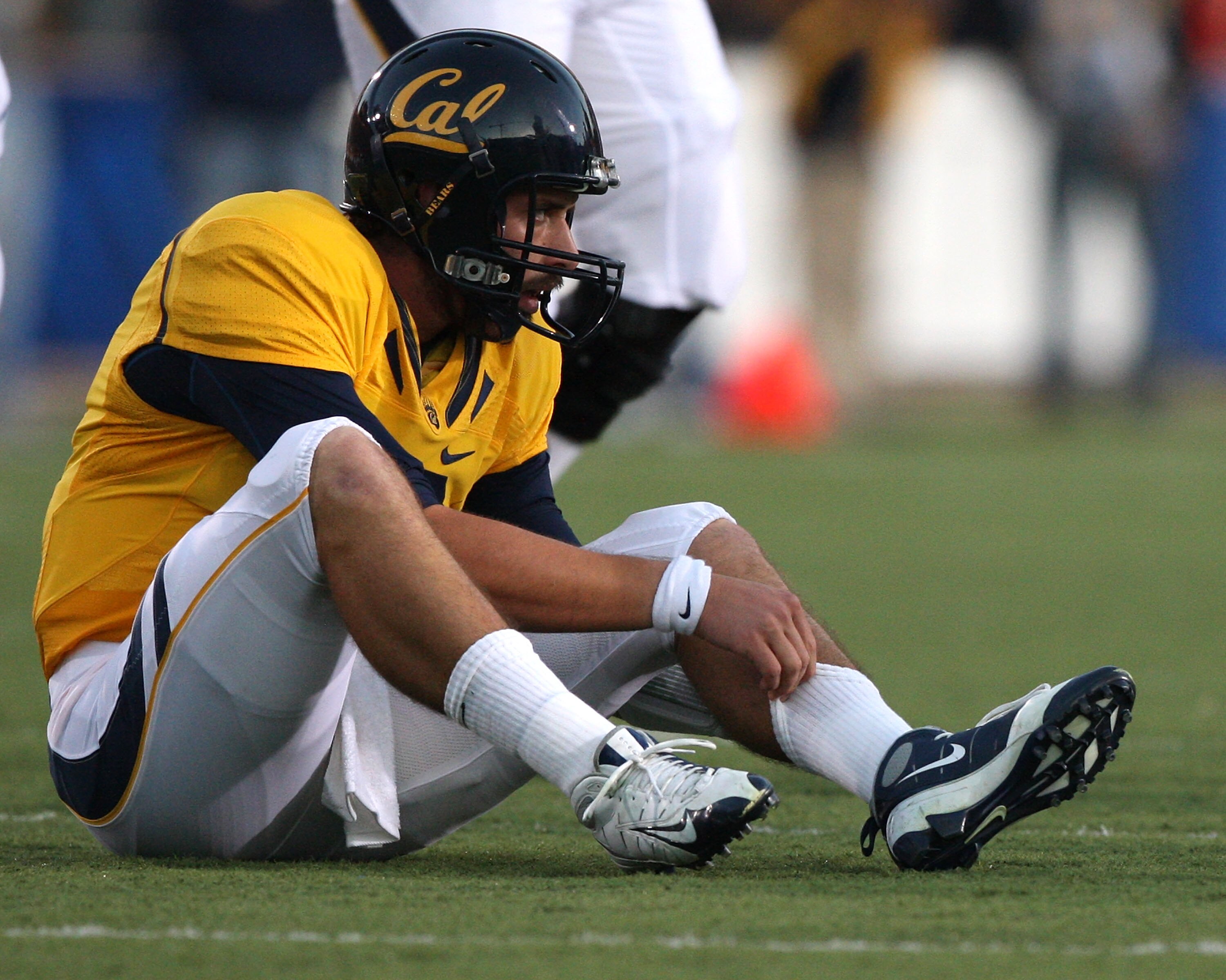 BERKELEY, CA - NOVEMBER 07:  Kevin Riley #13 of the California Golden Bears sits on the ground against the Oregon State Beavers at California Memorial Stadium on November 7, 2009 in Berkeley, California.  (Photo by Jed Jacobsohn/Getty Images)