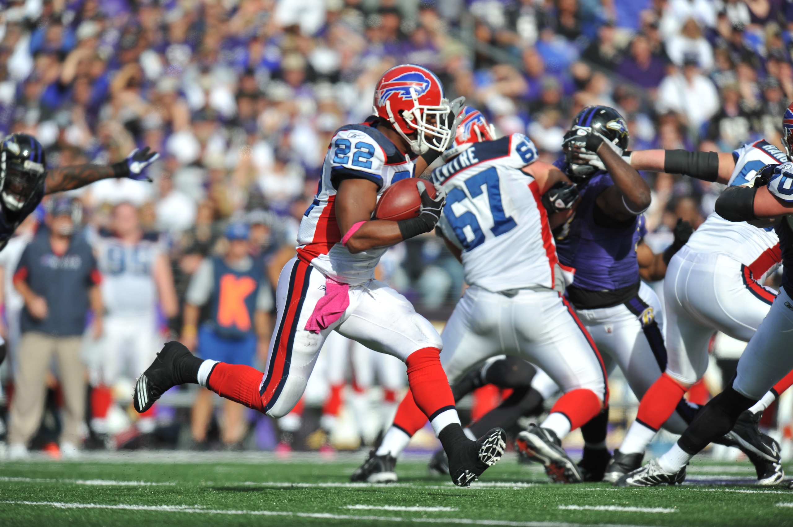 BALTIMORE, MD - OCTOBER 24:  Fred Jackson #22 of the Buffalo Bills runs the ball against the Baltimore Ravens at M&T Bank Stadium on October 24, 2010 in Baltimore, Maryland. The Ravens defeated the Bills 37-34. (Photo by Larry French/Getty Images)