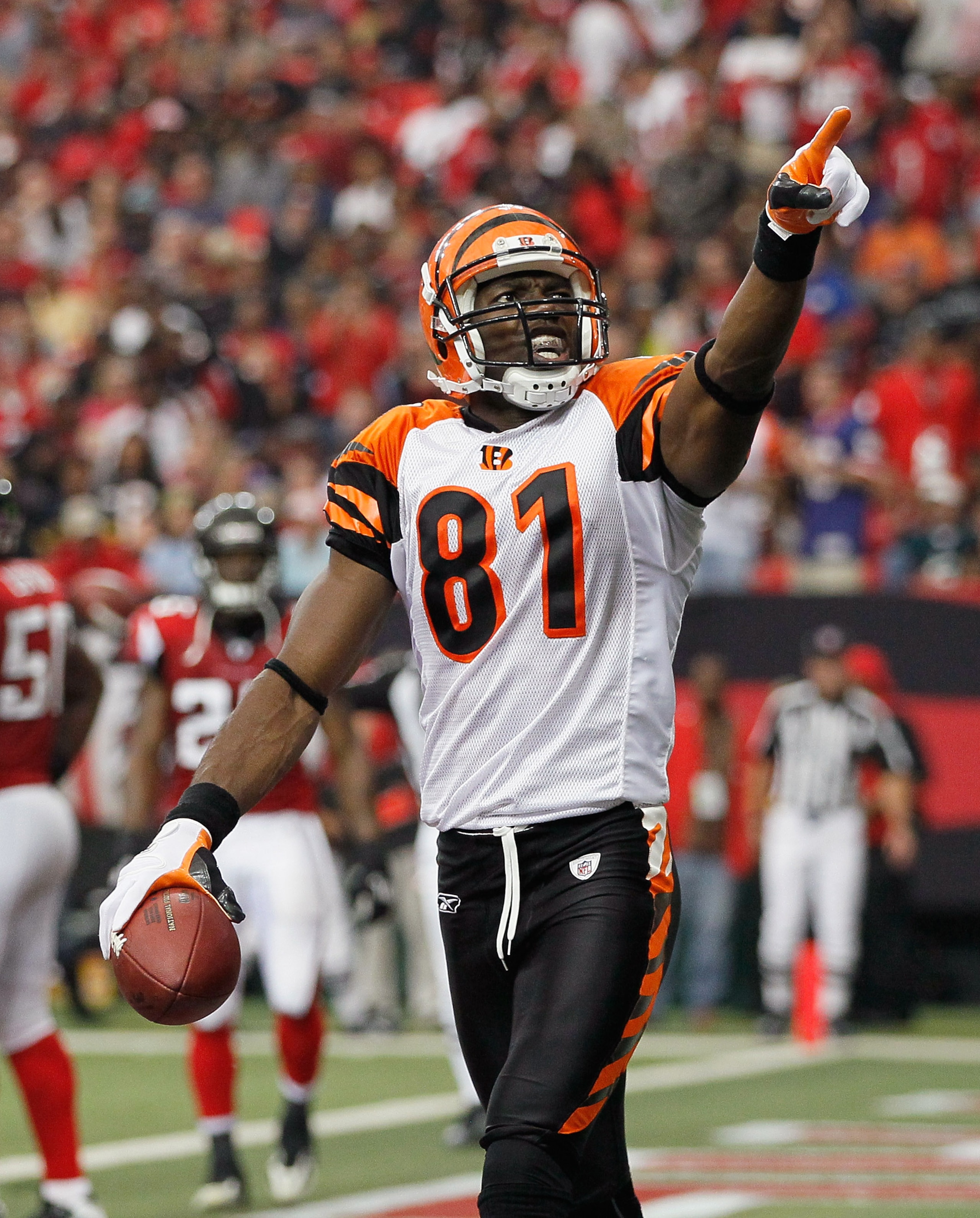 ATLANTA - OCTOBER 24: Terrell Owens #81 of the Cincinnati Bengals celebrates his touchdown against the Atlanta Falcons at Georgia Dome on October 24, 2010 in Atlanta, Georgia. (Photo by Kevin C. Cox/Getty Images) ATLANTA - OCTOBER 24: Terrell Owens #81 of the Cincinnati Bengals celebrates his touchdown against the Atlanta Falcons at Georgia Dome on October 24, 2010 in Atlanta, Georgia. (Photo by Kevin C. Cox/Getty Images)