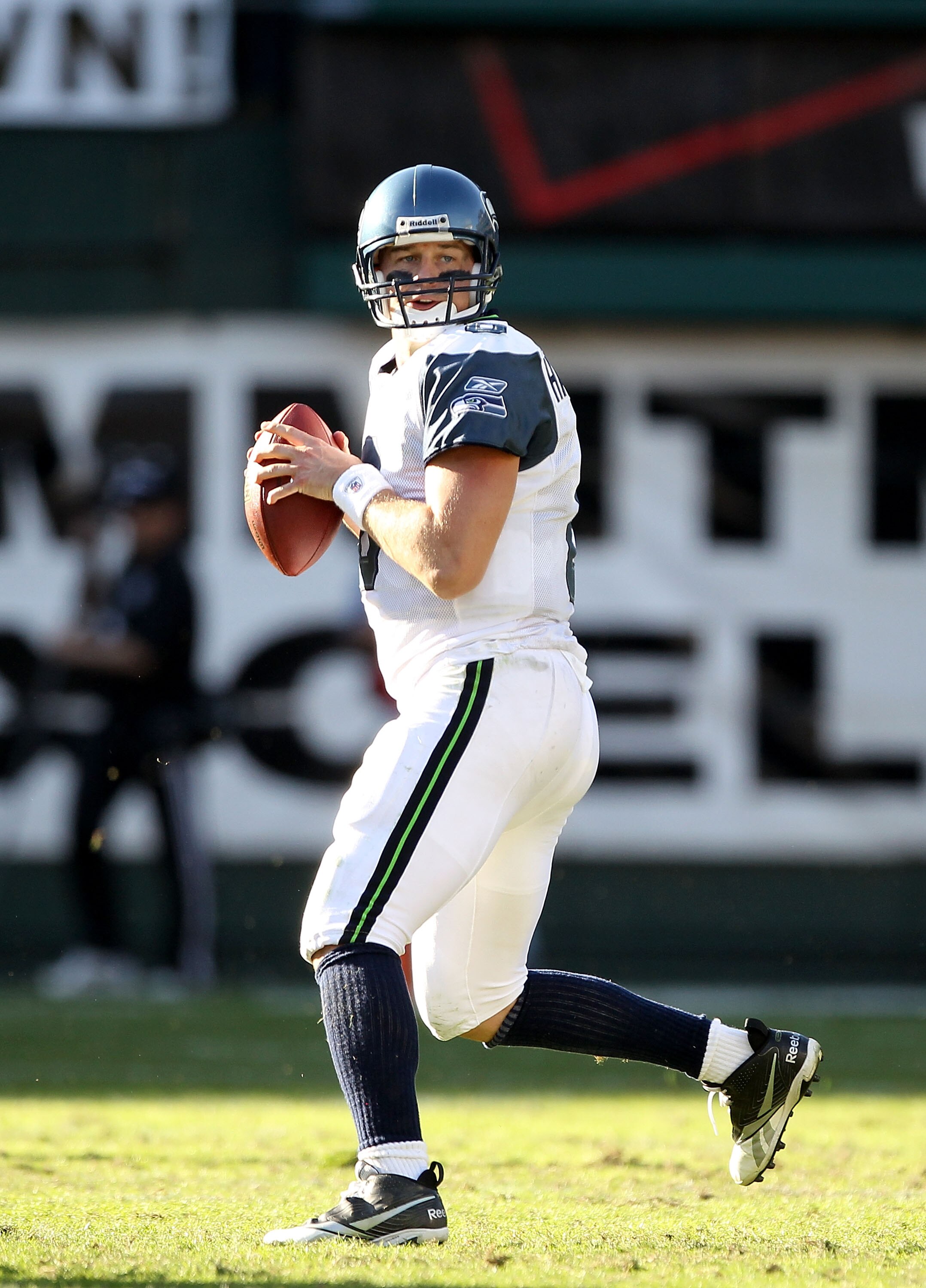 OAKLAND, CA - OCTOBER 31:  Matt Hasselbeck #8 of the Seattle Seahawks in action against the Oakland Raiders at Oakland-Alameda County Coliseum on October 31, 2010 in Oakland, California.  (Photo by Ezra Shaw/Getty Images)
