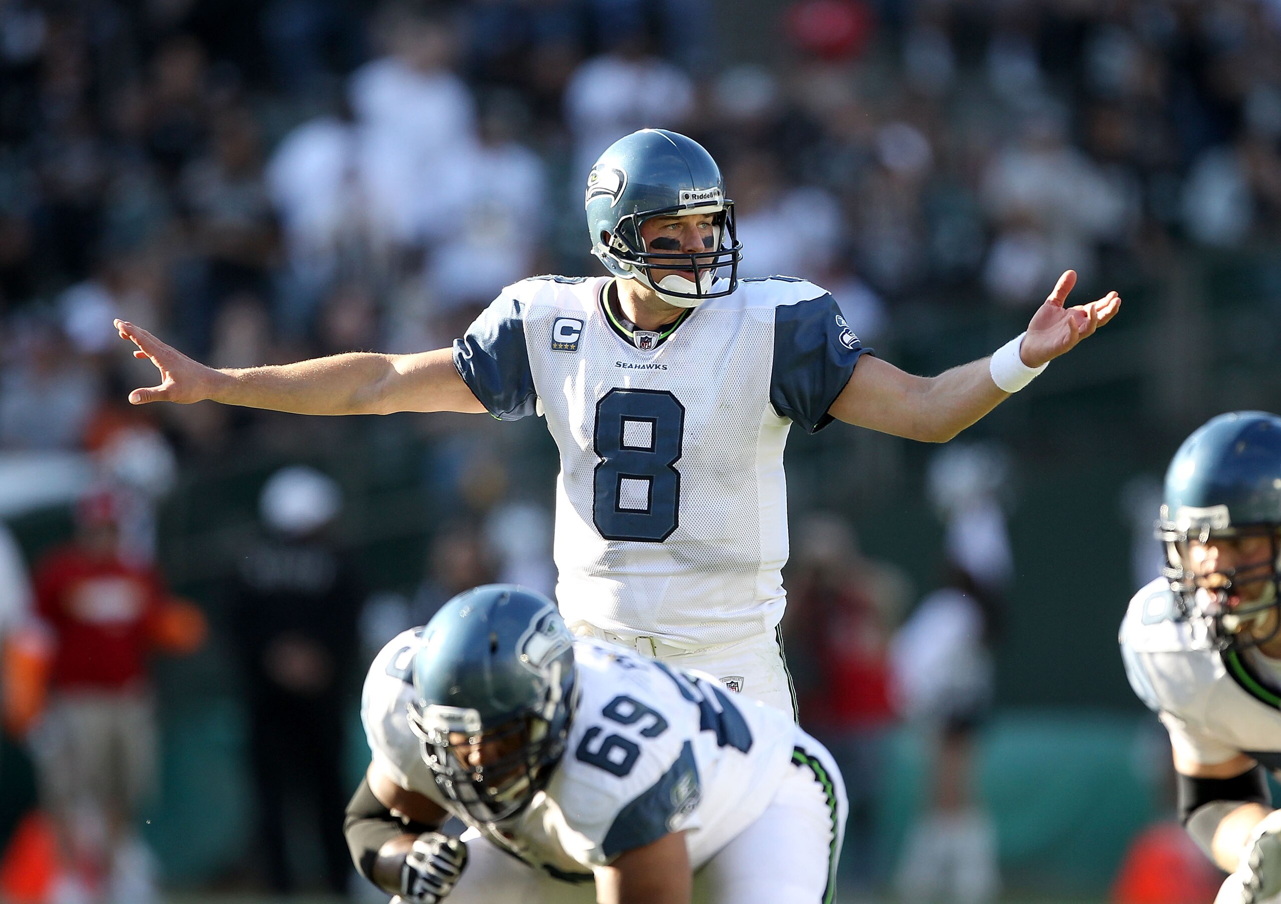 OAKLAND, CA - OCTOBER 31:  Matt Hasselbeck #8 of the Seattle Seahawks in action against the Oakland Raiders at Oakland-Alameda County Coliseum on October 31, 2010 in Oakland, California.  (Photo by Ezra Shaw/Getty Images)