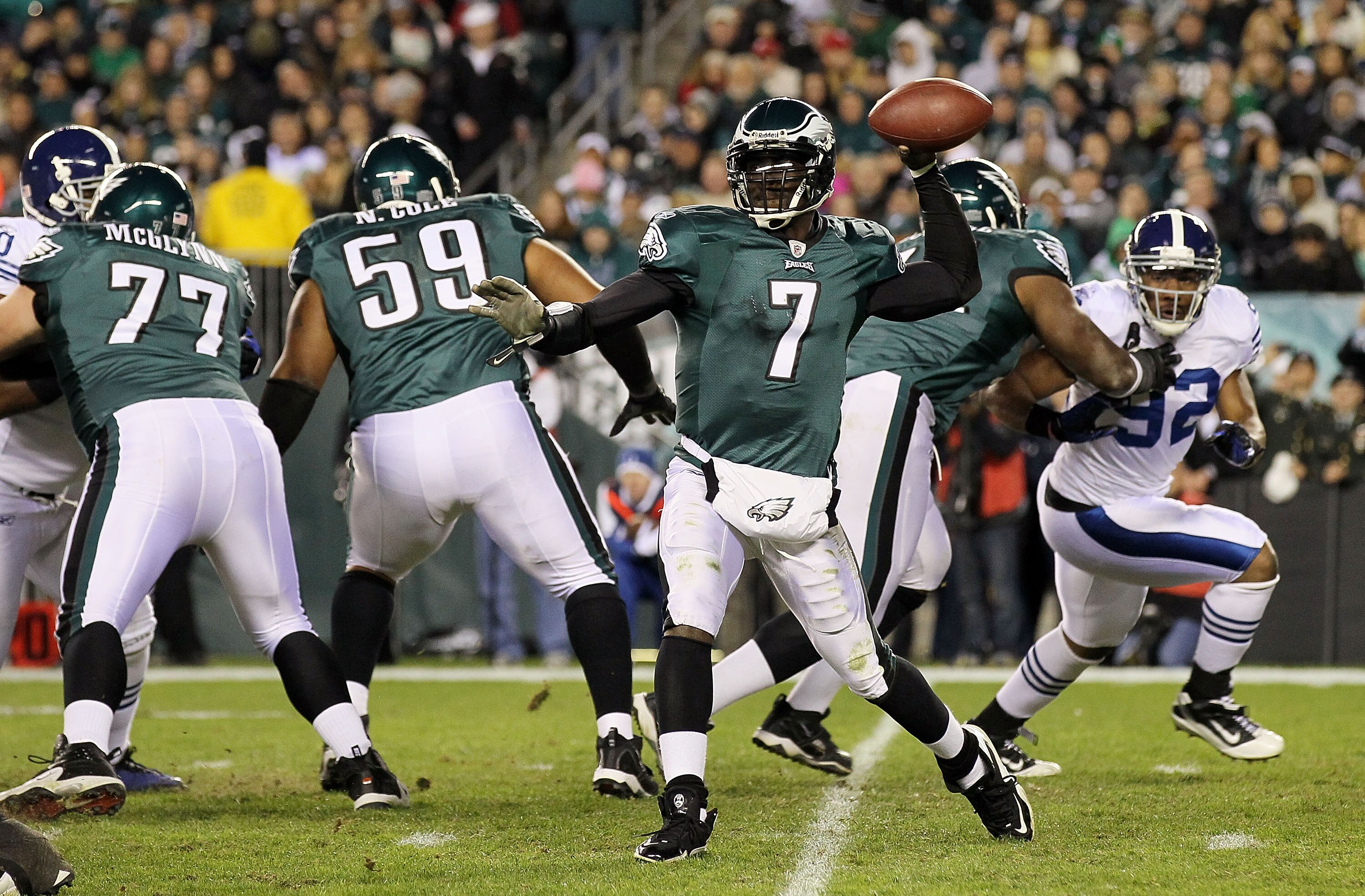 PHILADELPHIA - NOVEMBER 07:  Michael Vick #7 of the Philadelphia Eagles throws a pass against the Indianapolis Colts on November 7, 2010 at Lincoln Financial Field in Philadelphia, Pennsylvania. The Eagles defeated the Colts 26-24.  (Photo by Jim McIsaac/