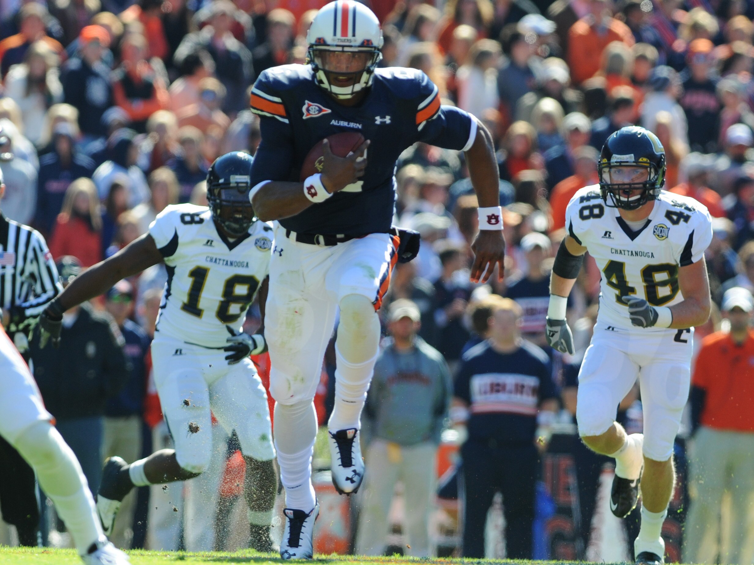 AUBURN, AL - NOVEMBER 06:  Quarterback Cam Newton #2 of the Auburn Tigers plays against the Chattanooga Mocs November 6, 2010 at Jordan-Hare Stadium in Auburn, Alabama.  (Photo by Al Messerschmidt/Getty Images)