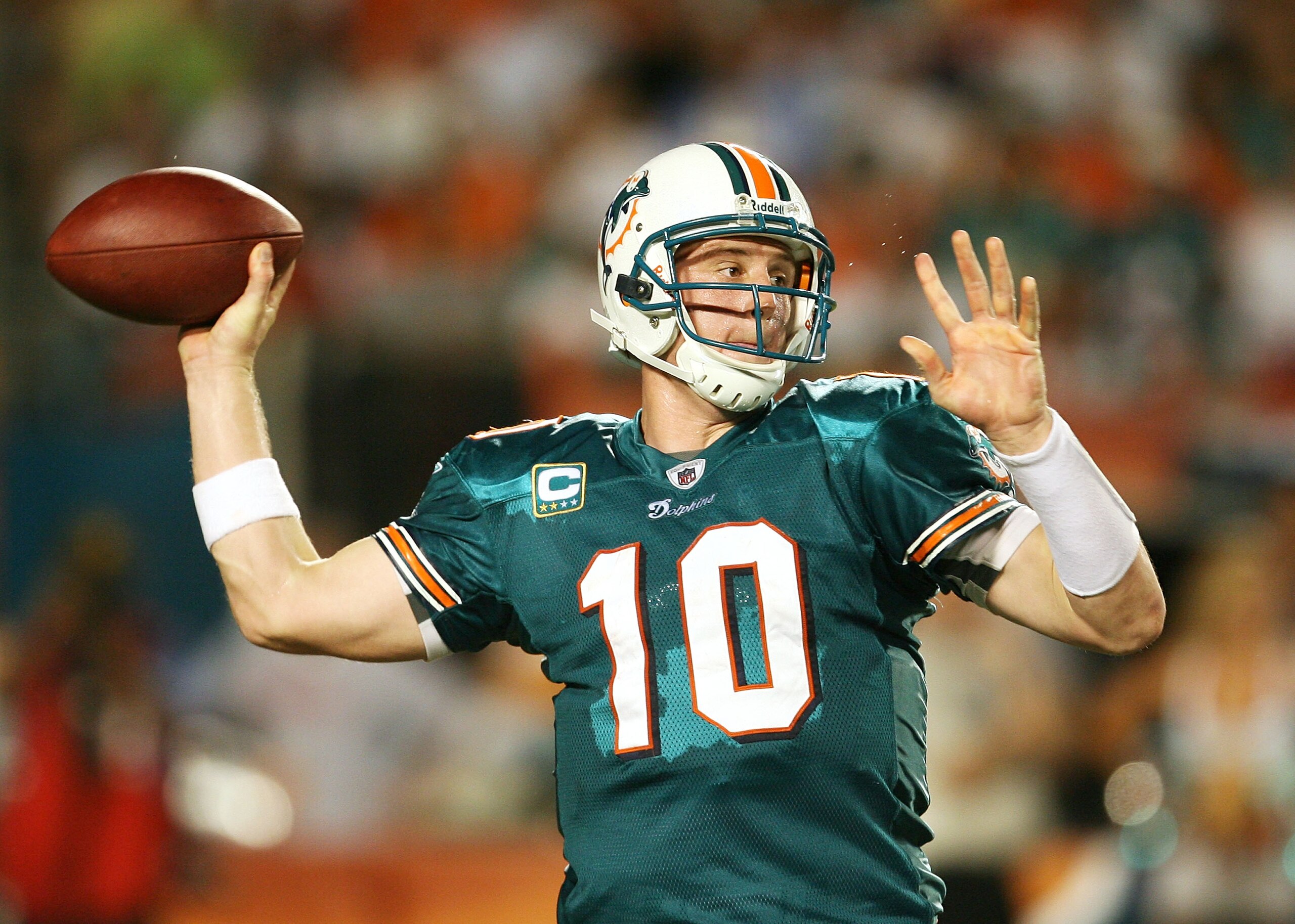 MIAMI - SEPTEMBER 21: Quarterback Chad Pennington #10 of the Miami Dolphins throws a pass against the Indianapolis Colts at Land Shark Stadium on September 21, 2009 in Miami, Florida. The Colts defeated the Dolphins 27-23. (Photo by Doug Benc/Getty Imag MIAMI - SEPTEMBER 21: Quarterback Chad Pennington #10 of the Miami Dolphins throws a pass against the Indianapolis Colts at Land Shark Stadium on September 21, 2009 in Miami, Florida. The Colts defeated the Dolphins 27-23. (Photo by Doug Benc/Getty Imag