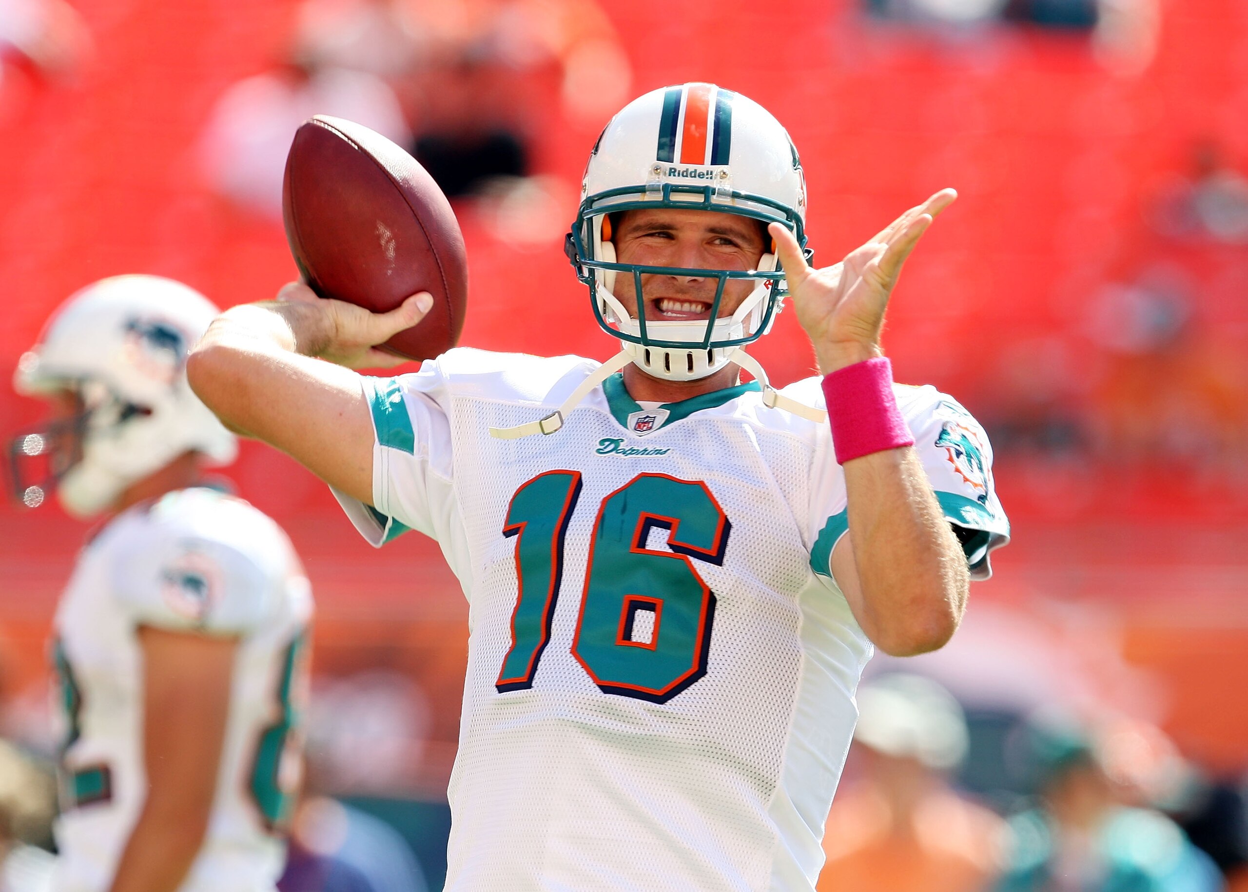 MIAMI - OCTOBER 04: Quarterback Tyler Thigpen #16 of the Miami Dolphins throws during pre-game against the Buffalo Bills at Land Shark Stadium on October 4, 2009 in Miami, Florida. Thigpen joined the team this week after quarterback Chad Pennington #10 w MIAMI - OCTOBER 04: Quarterback Tyler Thigpen #16 of the Miami Dolphins throws during pre-game against the Buffalo Bills at Land Shark Stadium on October 4, 2009 in Miami, Florida. Thigpen joined the team this week after quarterback Chad Pennington #10 w