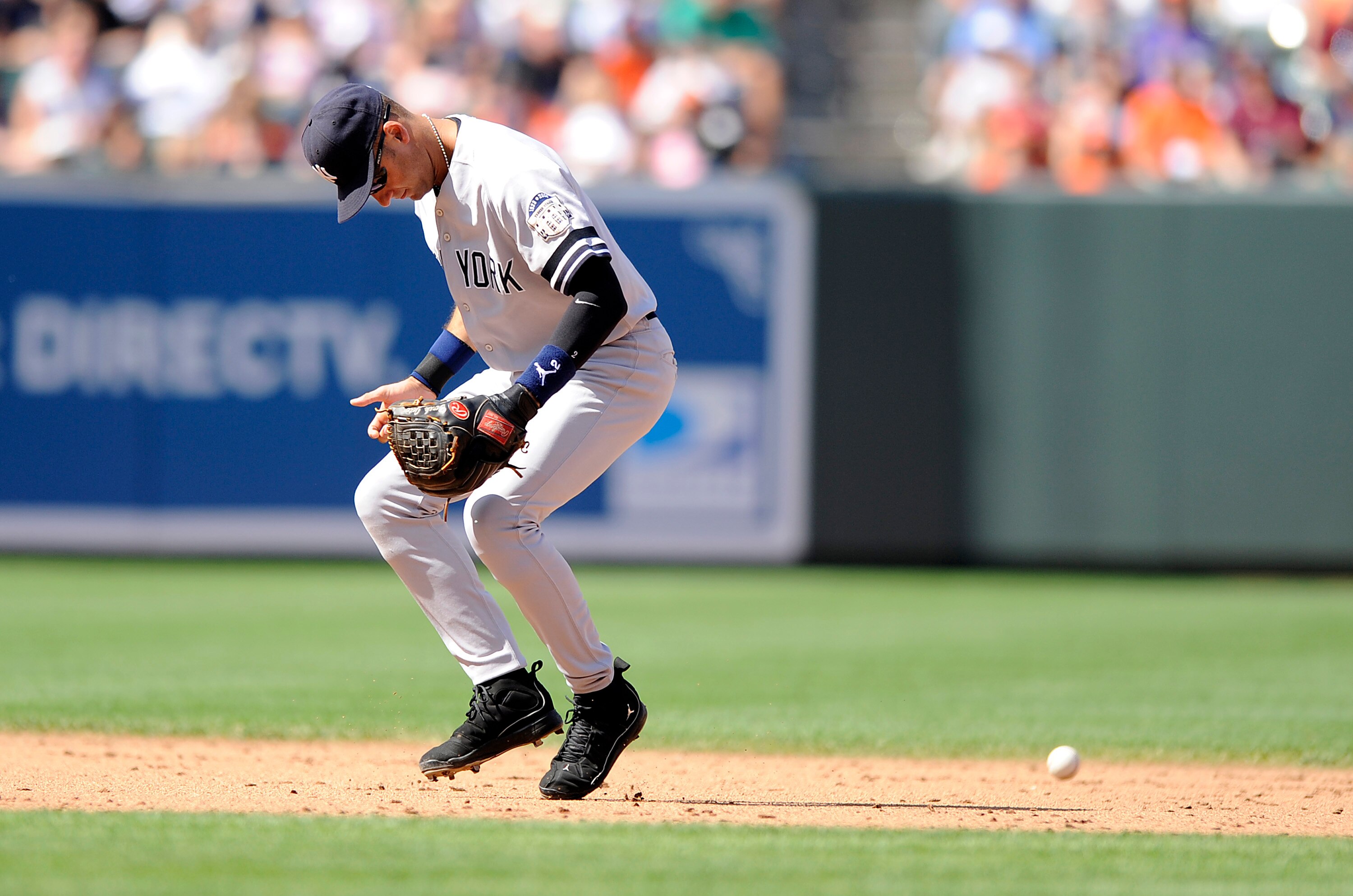BALTIMORE - AUGUST 24:  Derek Jeter #2 of the New York Yankees commits an error in the fourth inning against the Baltimore Orioles August 24, 2008 at Camden Yards in Baltimore, Maryland.  (Photo by Greg Fiume/Getty Images)