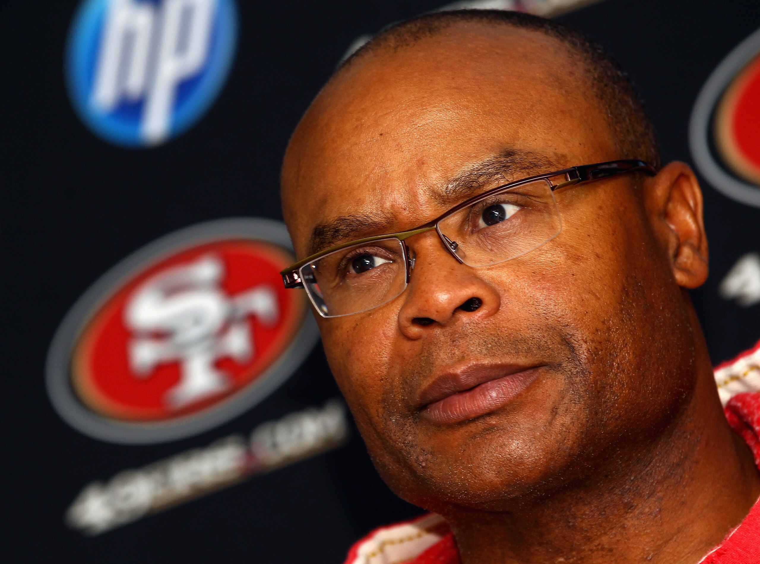 HERTFORD, ENGLAND - OCTOBER 27:  Head Coach Mike Singletary of the San Francisco 49ers attends a press conference at The Grove Hotel on October 27, 2010 in Hertford, England. The San Francisco 49ers will meet the Denver Broncos in the NFL International Se