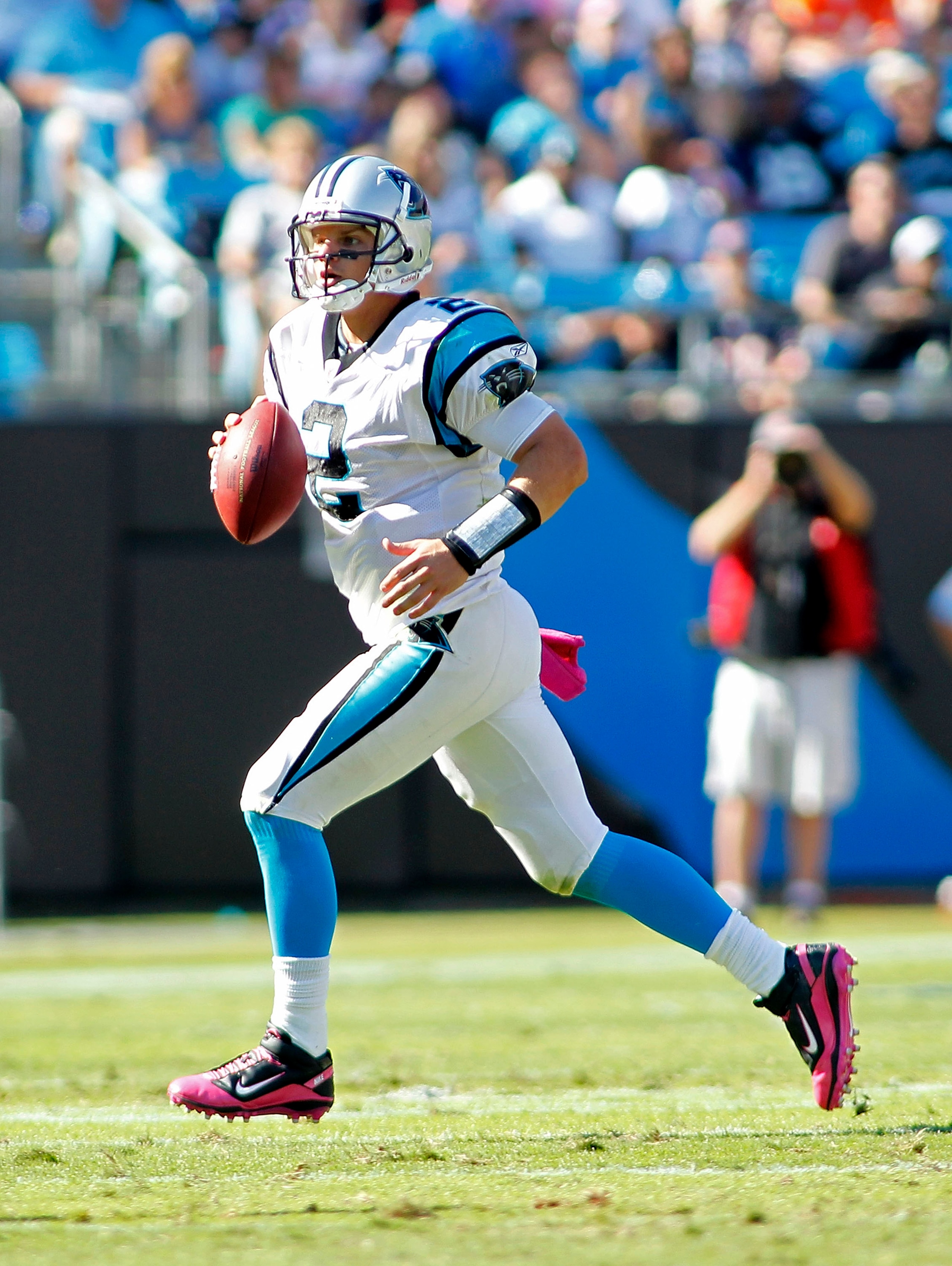 CHARLOTTE, NC - OCTOBER 10: Quarterback Jimmy Clausen #2 of the Carolina Panthers runs with the ball against the chicago Bears at Bank of America Stadium on October 10, 2010 in Charlotte, North Carolina. (Photo by Geoff Burke/Getty Images) CHARLOTTE, NC - OCTOBER 10: Quarterback Jimmy Clausen #2 of the Carolina Panthers runs with the ball against the chicago Bears at Bank of America Stadium on October 10, 2010 in Charlotte, North Carolina. (Photo by Geoff Burke/Getty Images)