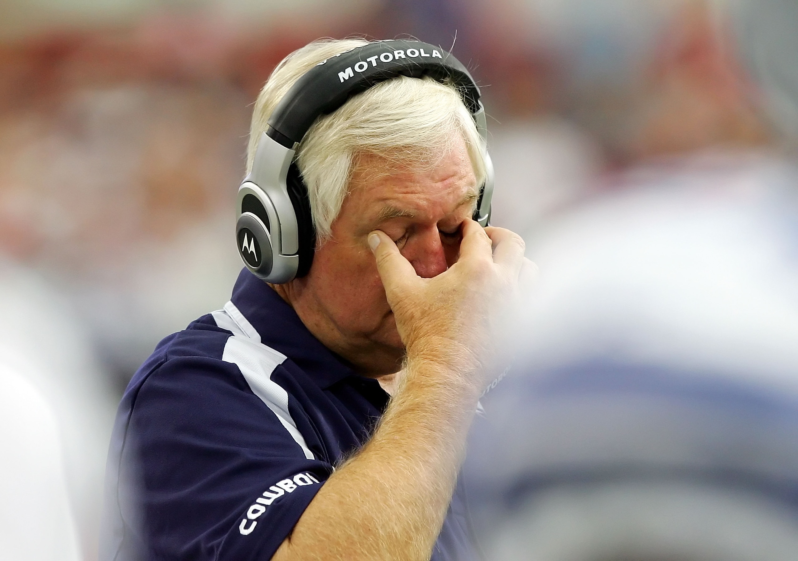 GLENDALE, AZ - OCTOBER 12:  Head coach Wade Phillips of the Dallas Cowboys reacts on the sidleine during the game against the Arizona Cardinals at University of Phoenix Stadium on October 12, 2008 in Glendale, Arizona.  The Cardinals defeated the Cowboys