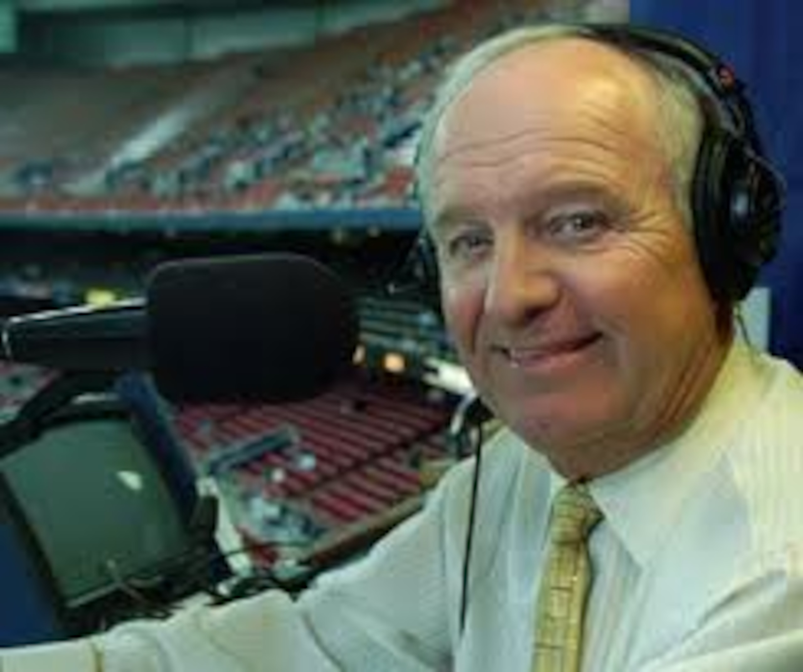 Dave Niehaus, doing what he did best.