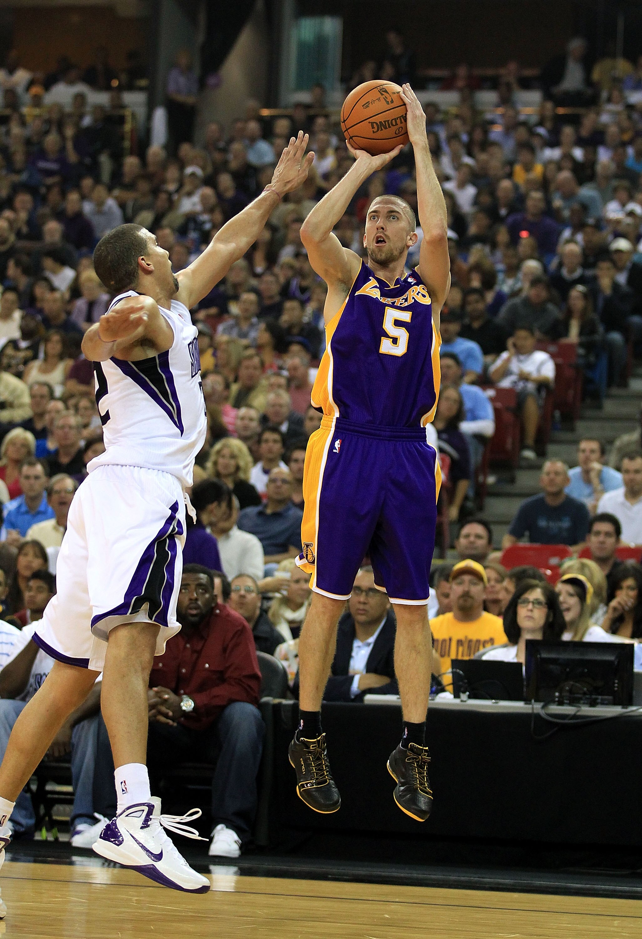 SACRAMENTO, CA - NOVEMBER 03:  Steve Blake #5 of the Los Angeles Lakers in action against the Sacramento Kings at ARCO Arena on November 3, 2010 in Sacramento, California.  NOTE TO USER: User expressly acknowledges and agrees that, by downloading and or u