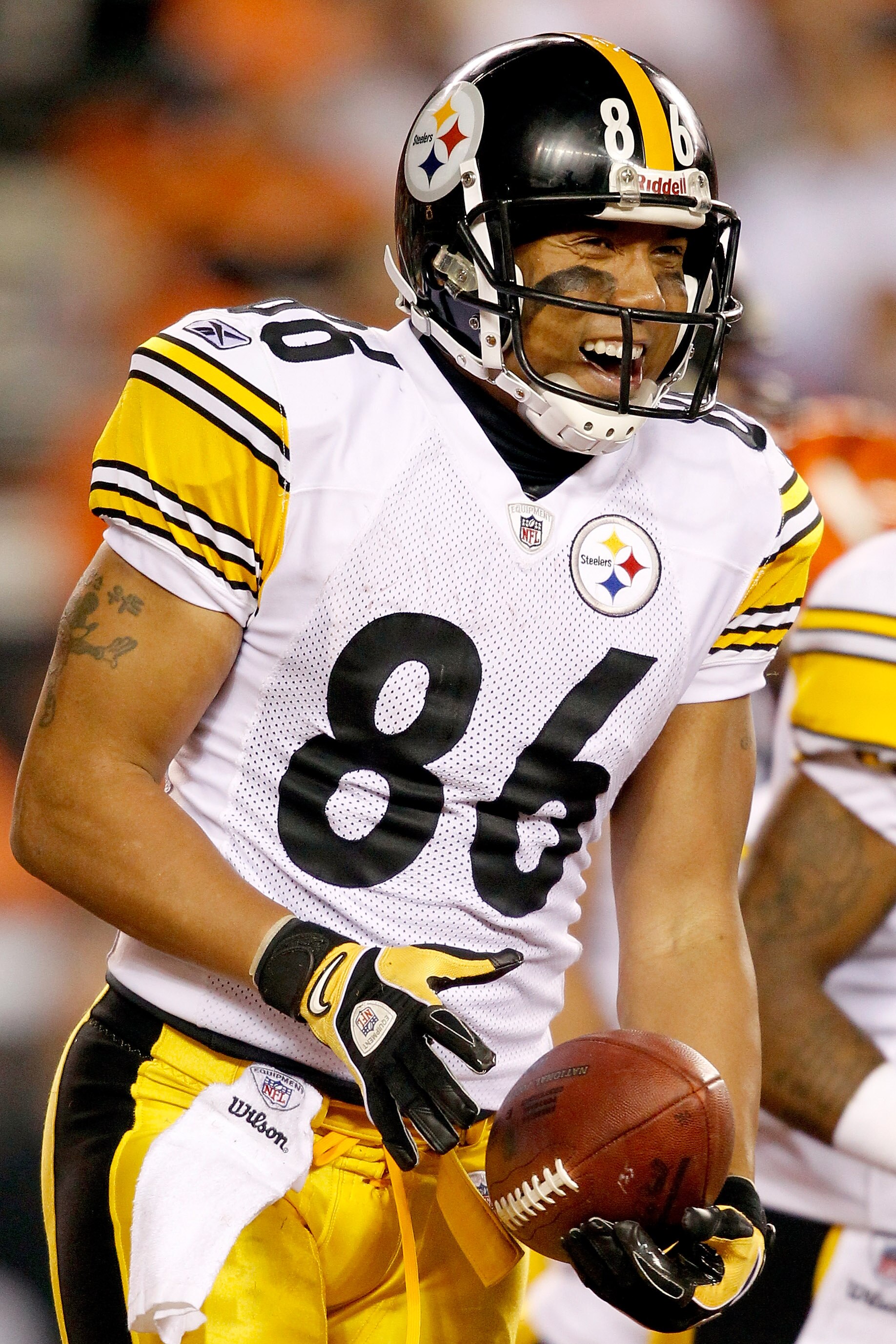 CINCINNATI - NOVEMBER 08:  Hines Ward #86 of the Pittsburgh Steelers celebrates in the endzone after scoring a touchdown against the Cincinnati Bengals at Paul Brown Stadium on November 8, 2010 in Cincinnati, Ohio.  (Photo by Matthew Stockman/Getty Images