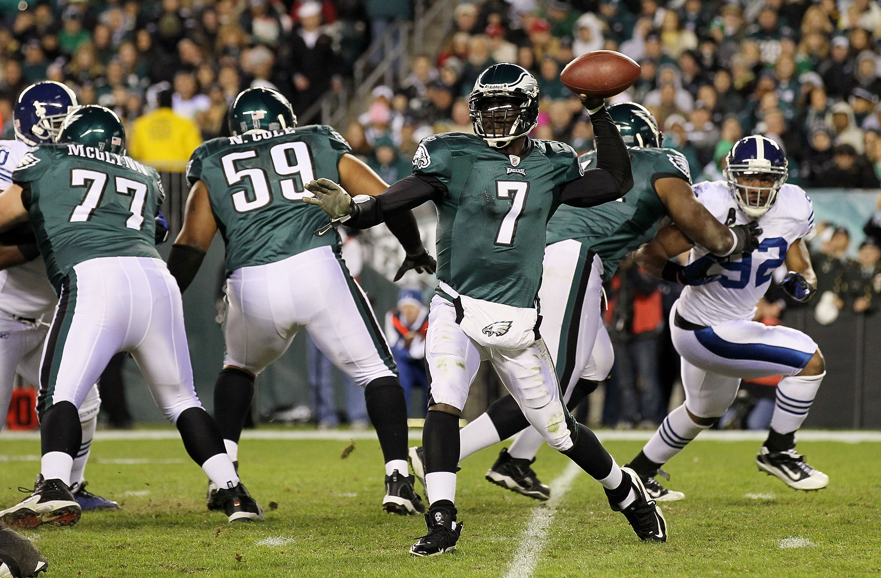 PHILADELPHIA - NOVEMBER 07:  Michael Vick #7 of the Philadelphia Eagles throws a pass against the Indianapolis Colts on November 7, 2010 at Lincoln Financial Field in Philadelphia, Pennsylvania. The Eagles defeated the Colts 26-24.  (Photo by Jim McIsaac/