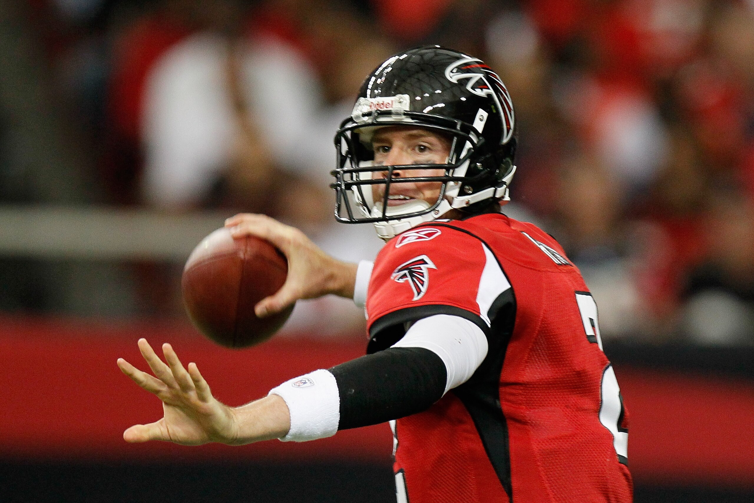 ATLANTA - OCTOBER 24:  Quarterback Matt Ryan #2 of the Atlanta Falcons looks to pass upfield against the Cincinnati Bengals at Georgia Dome on October 24, 2010 in Atlanta, Georgia.  (Photo by Kevin C. Cox/Getty Images)