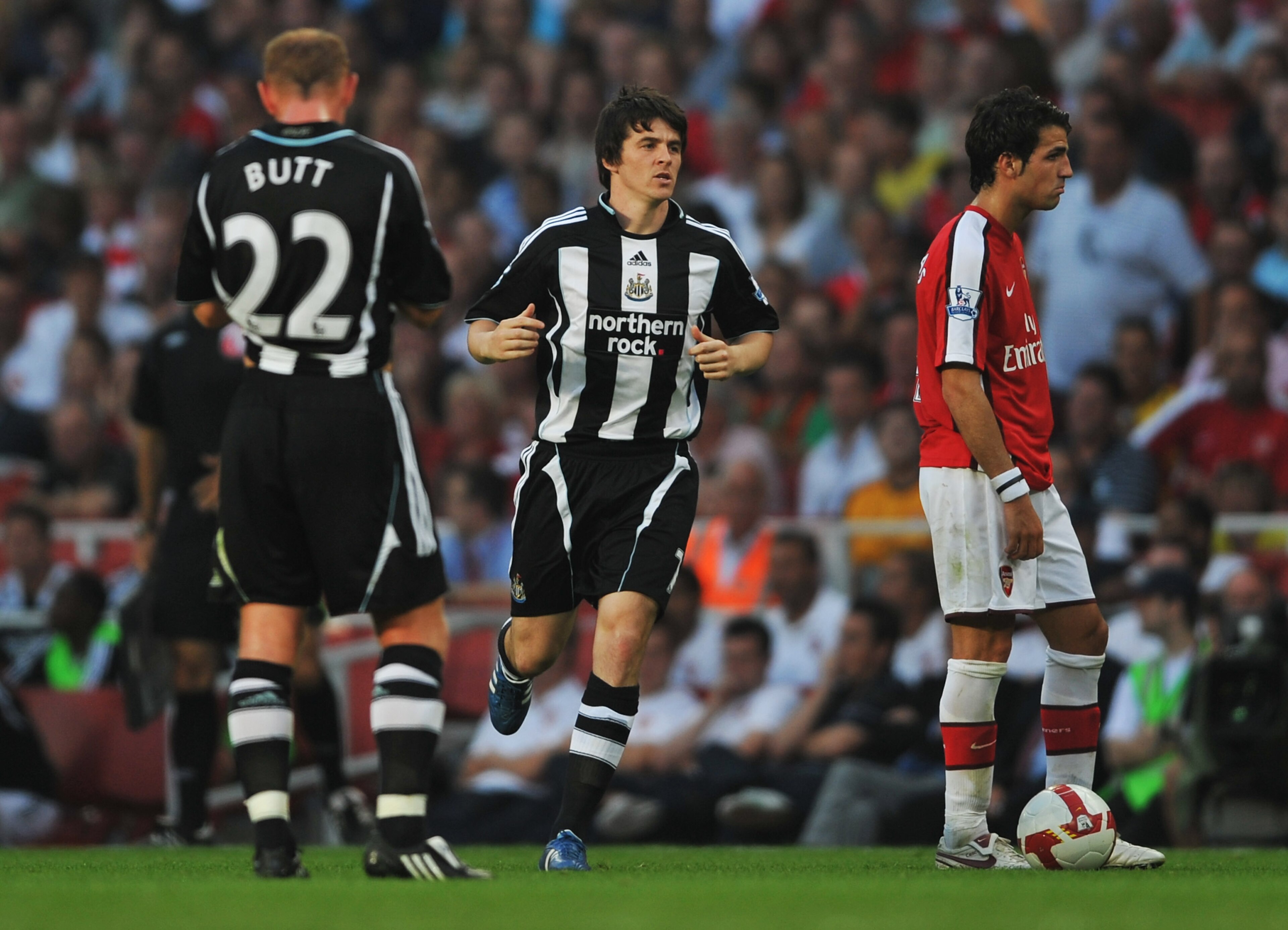 LONDON - AUGUST 30:   Joey Barton of Newcastle United comes on as a substitute during the Barclays Premier League match between Arsenal and Newcastle United at the Emirates Stadium on August 30, 2008 in London, England.  (Photo by Shaun Botterill/Getty Im