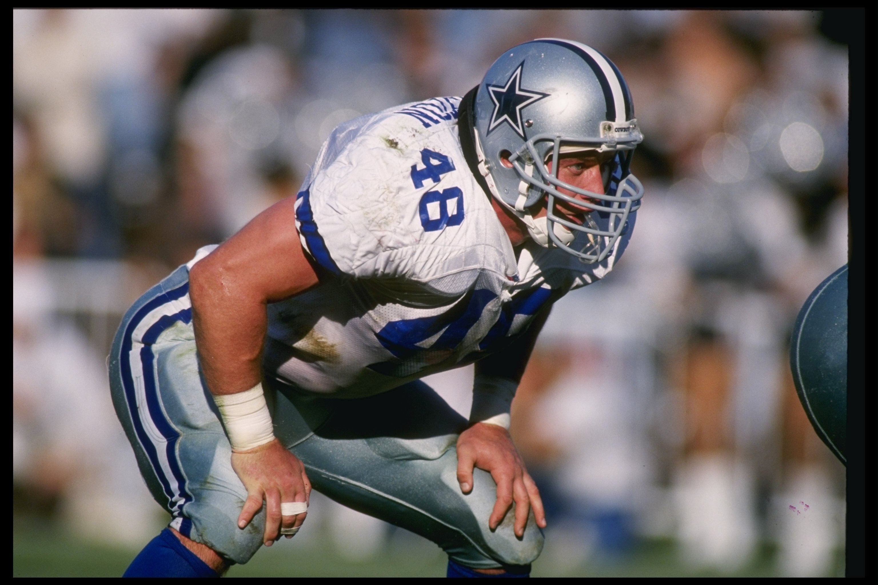 19 Nov 1995:  Full back Daryl Johnston of the Dallas Cowboys lines up in position during a game against the Oakland Raiders at Oakland Alameda Stadium in Oakland, California.  The Cowboys won the game 34-21. Mandatory Credit: Stephen Dunn  /Allsport