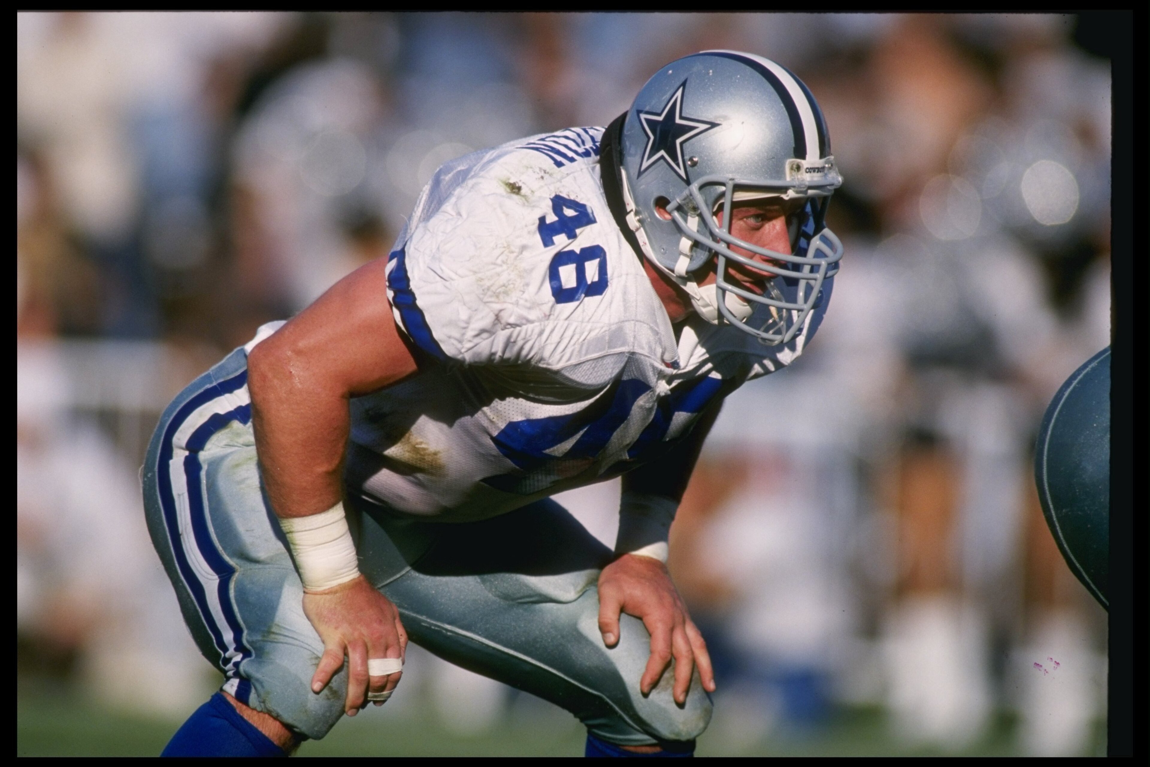 19 Nov 1995:  Full back Daryl Johnston of the Dallas Cowboys lines up in position during a game against the Oakland Raiders at Oakland Alameda Stadium in Oakland, California.  The Cowboys won the game 34-21. Mandatory Credit: Stephen Dunn  /Allsport