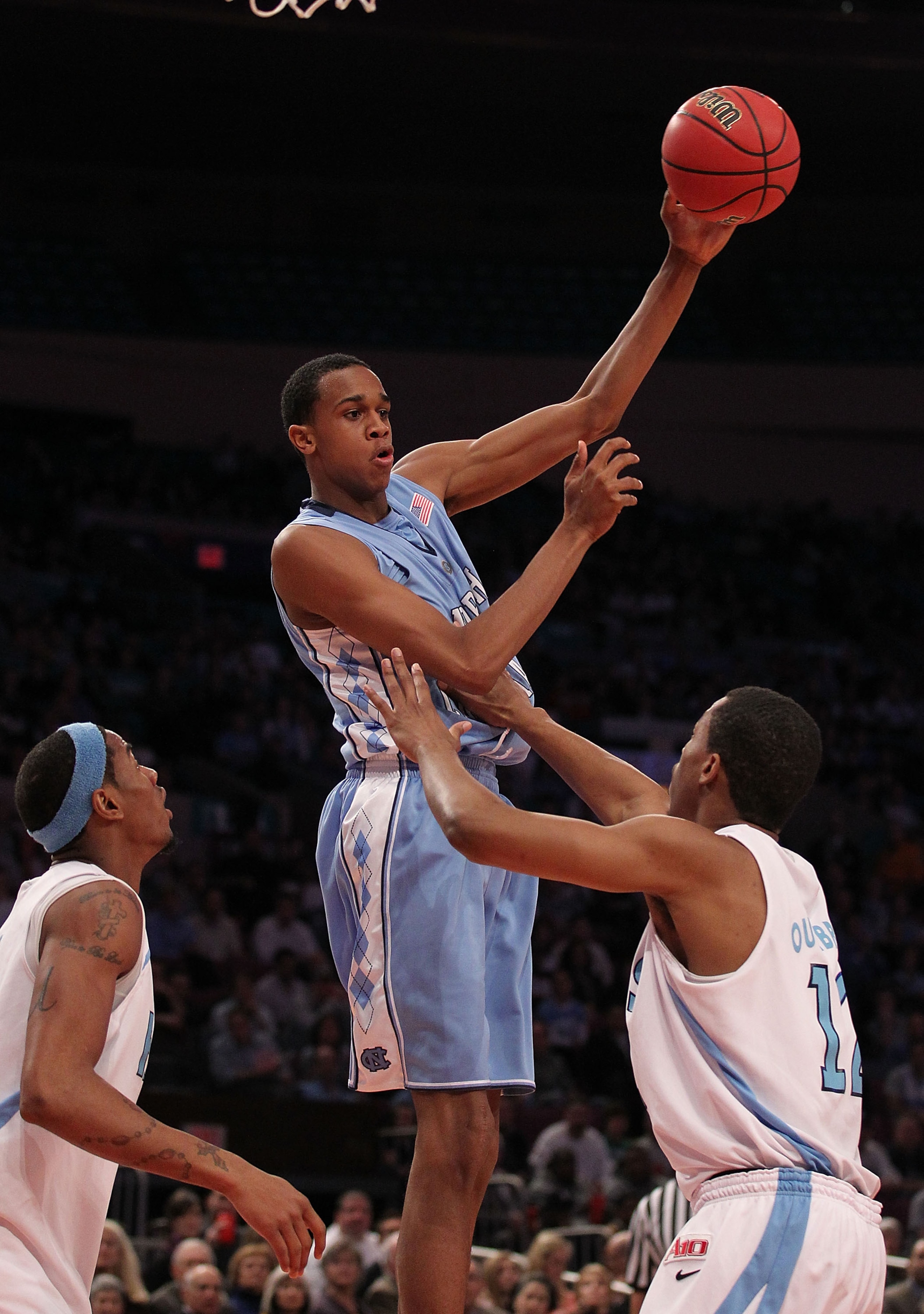 NEW YORK - MARCH 30: John Henson #31 of the North Carolina Tar Heels passes the ball against Rhode Island Rams at Madison Square Garden on March 30, 2010 in New York, New York. (Photo by Nick Laham/Getty Images) NEW YORK - MARCH 30: John Henson #31 of the North Carolina Tar Heels passes the ball against Rhode Island Rams at Madison Square Garden on March 30, 2010 in New York, New York. (Photo by Nick Laham/Getty Images)